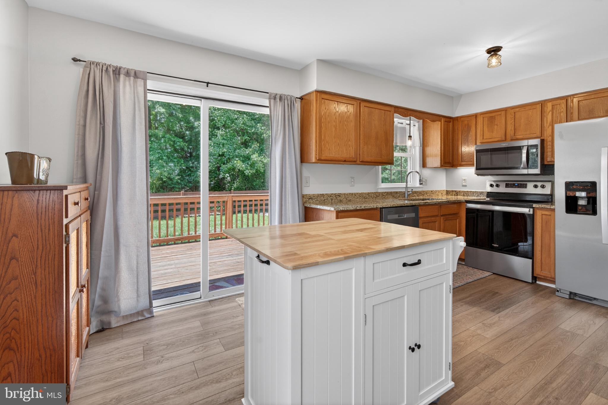 CHESAPEAKE LANDING - Residential