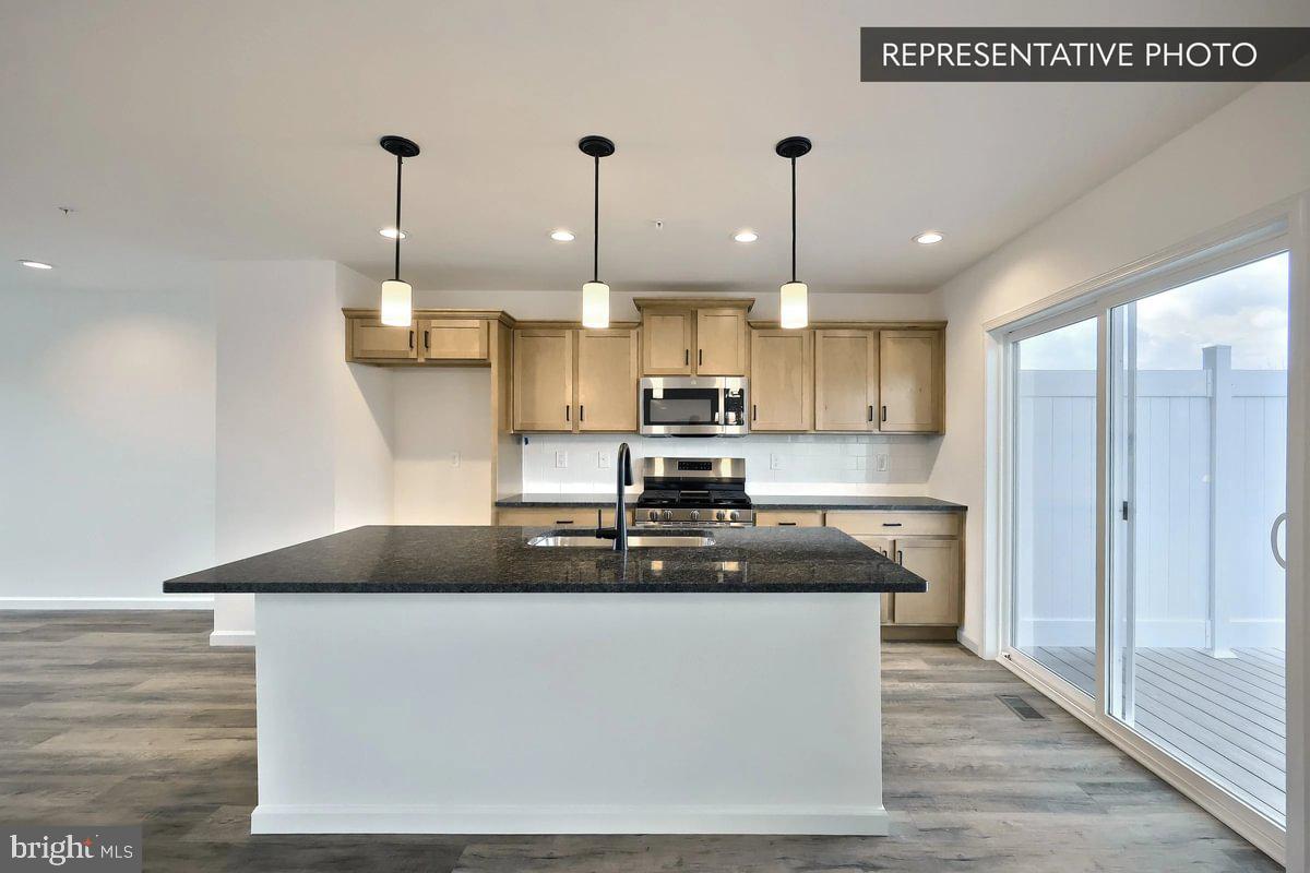 DEERFIELD ESTATES - Residential