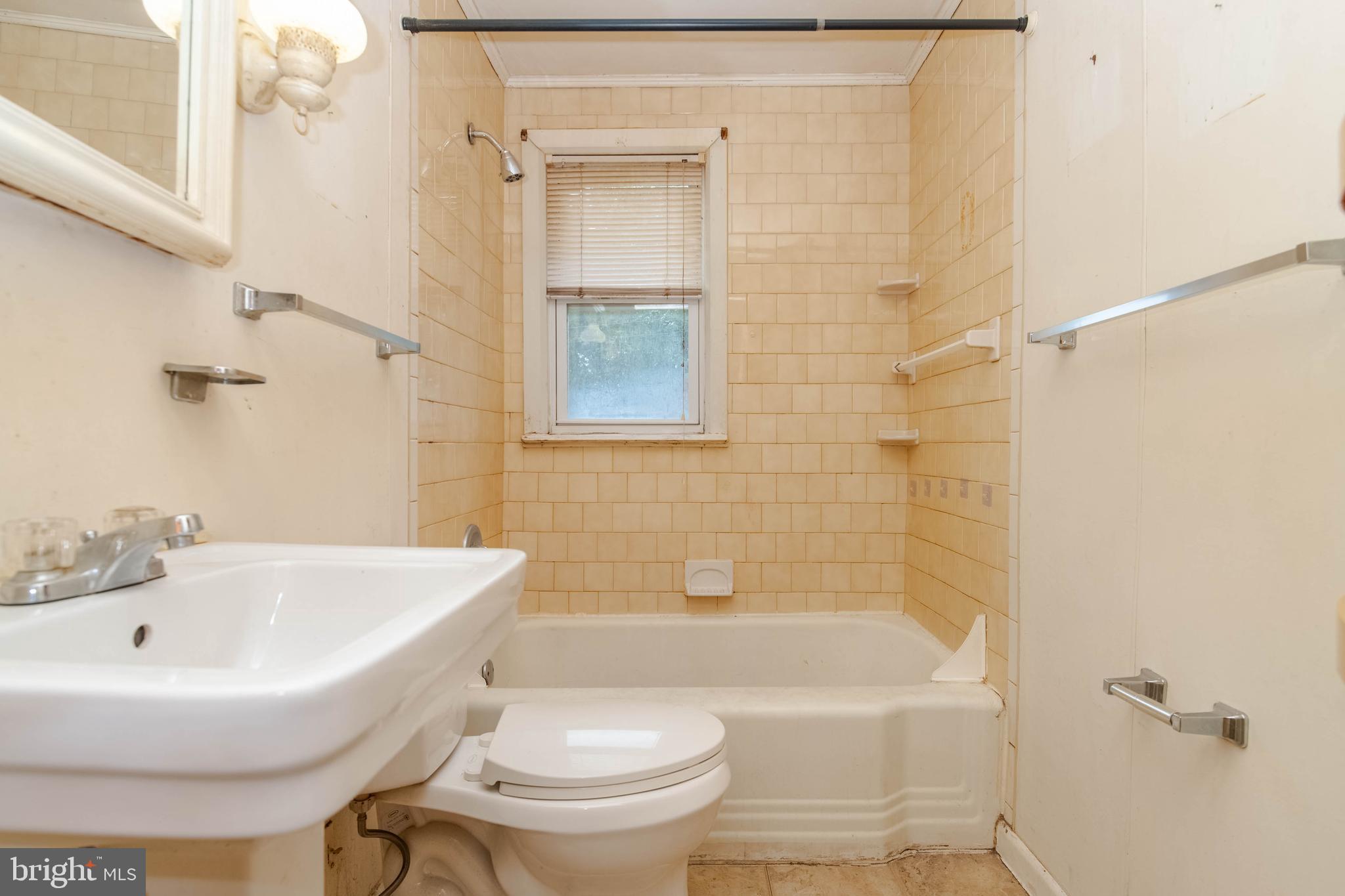 MERRITT HOMES - Residential