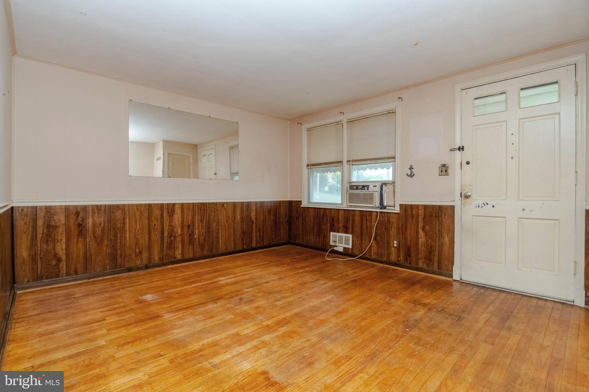 MERRITT HOMES - Residential