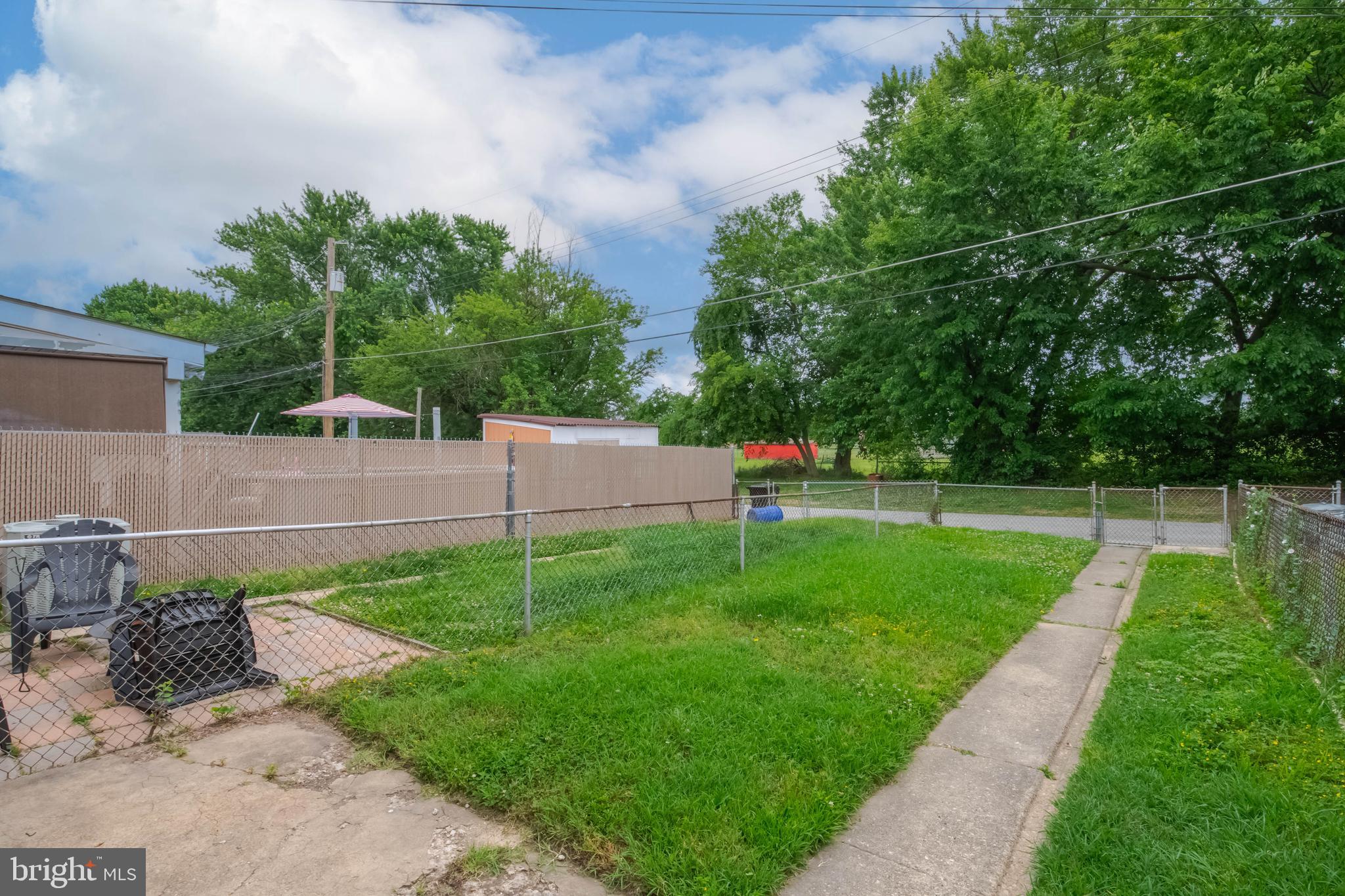 MERRITT HOMES - Residential