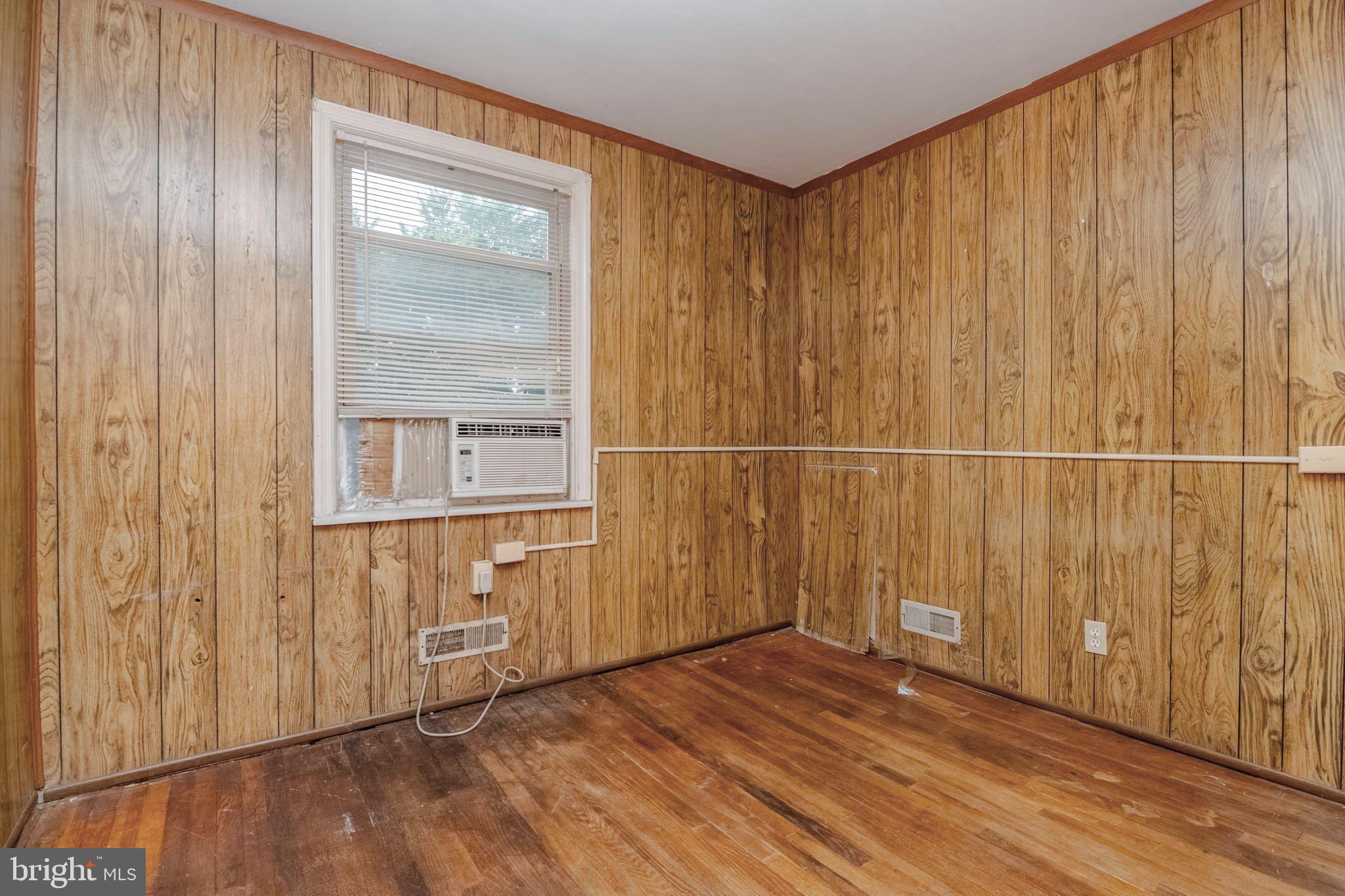 MERRITT HOMES - Residential