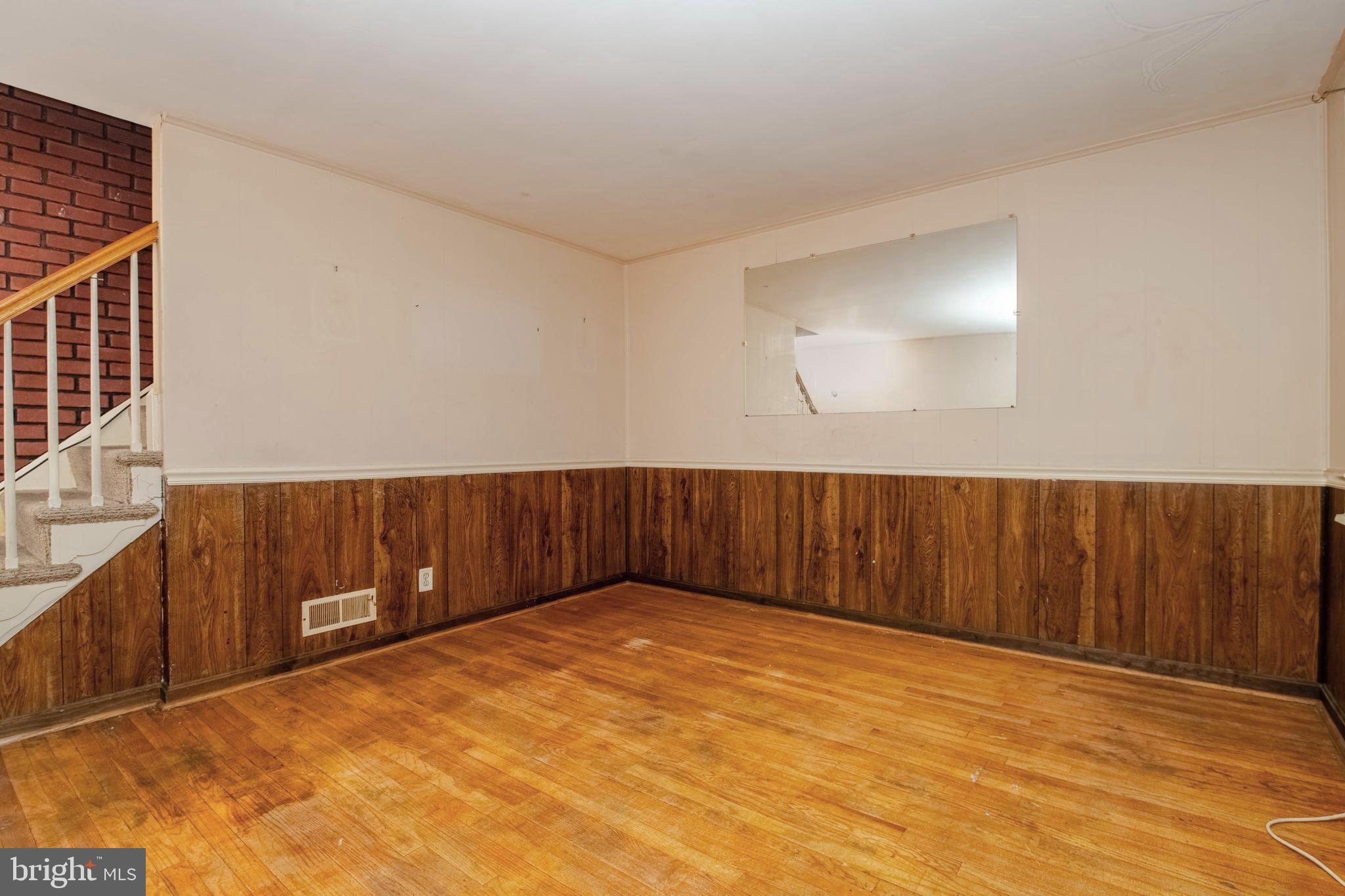 MERRITT HOMES - Residential
