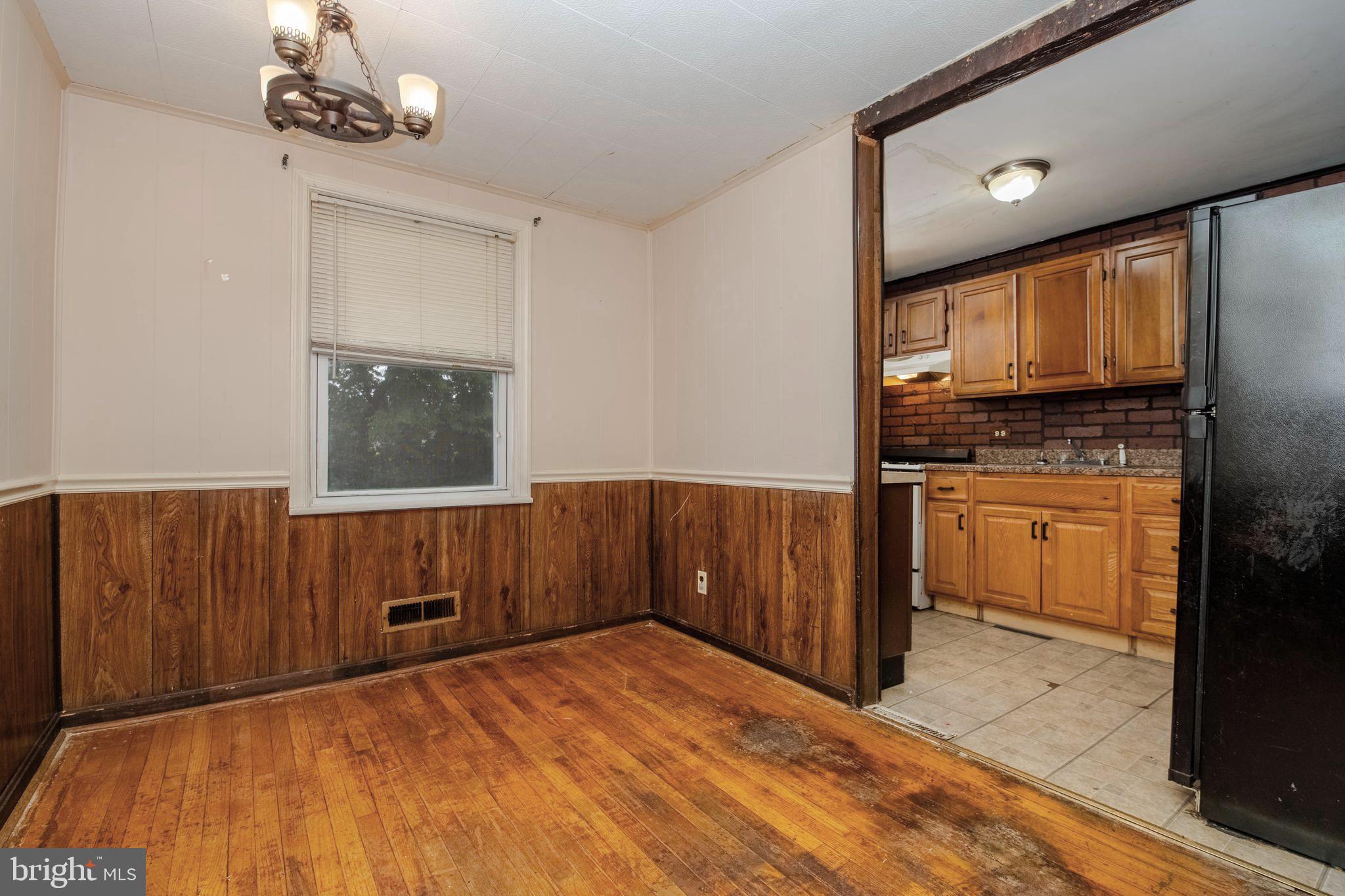 MERRITT HOMES - Residential
