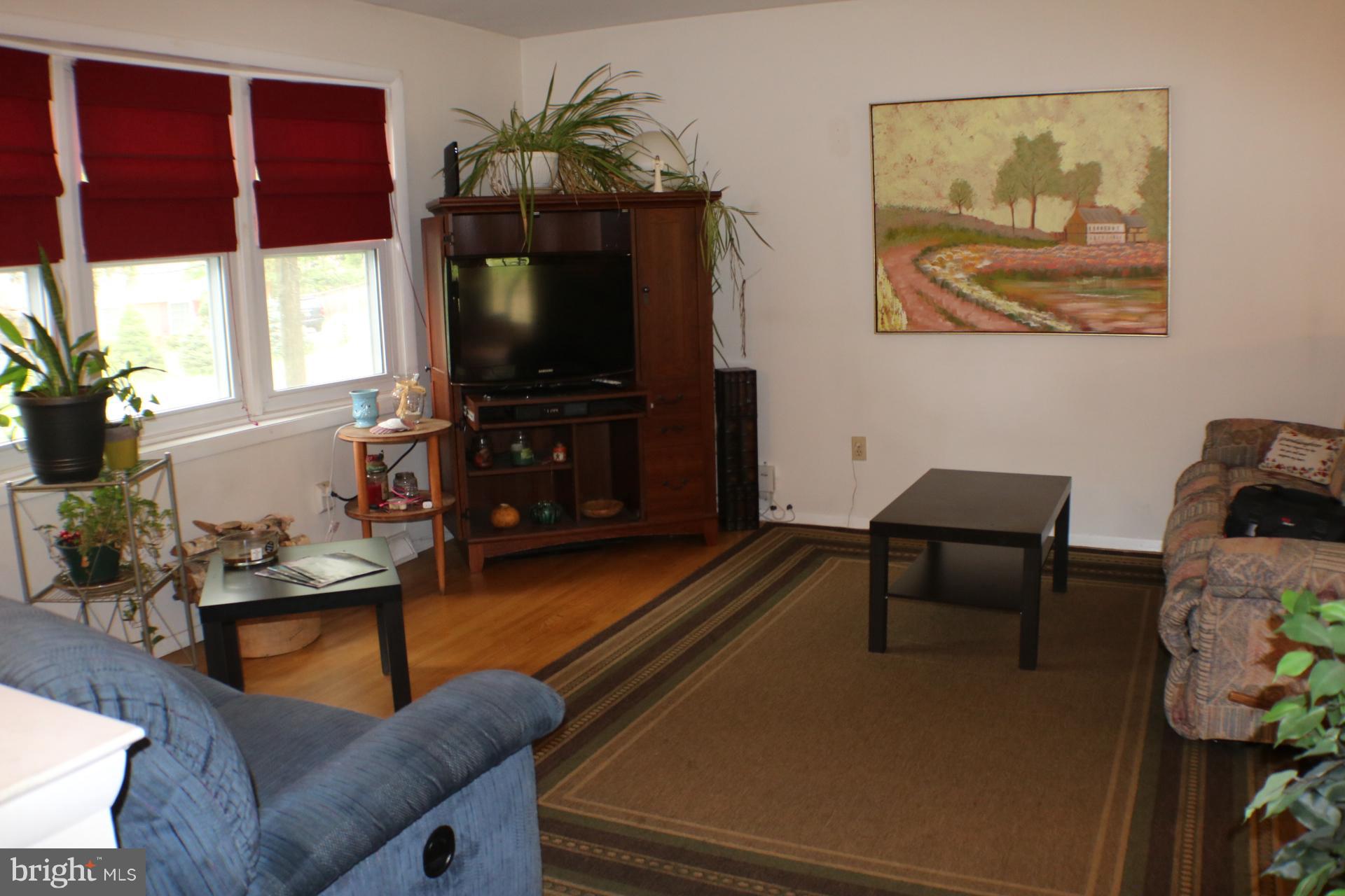 KNOLLWOOD ESTATES - Residential