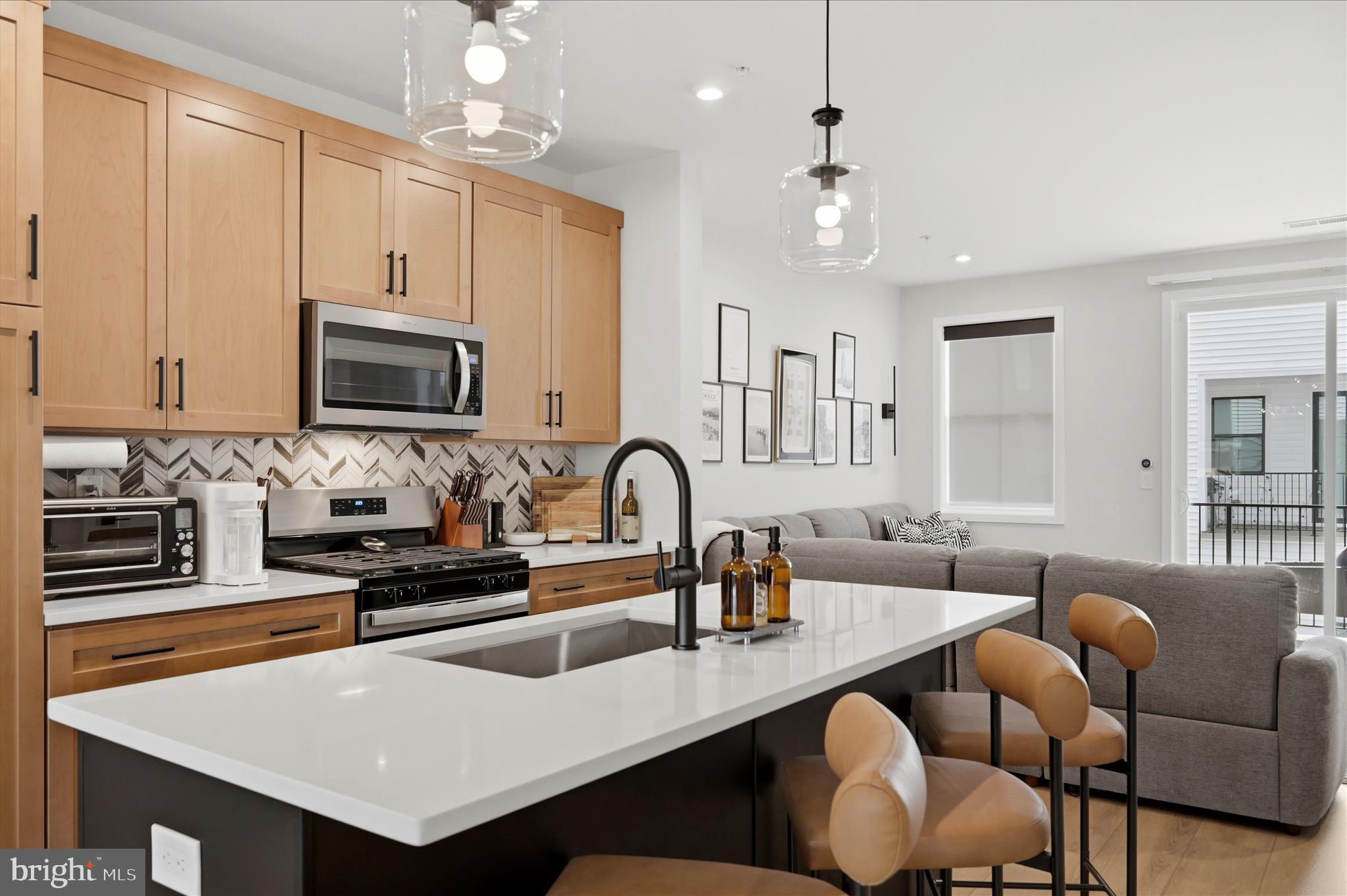 COMMONWEALTH PLACE AT WESTFIELDS - Residential