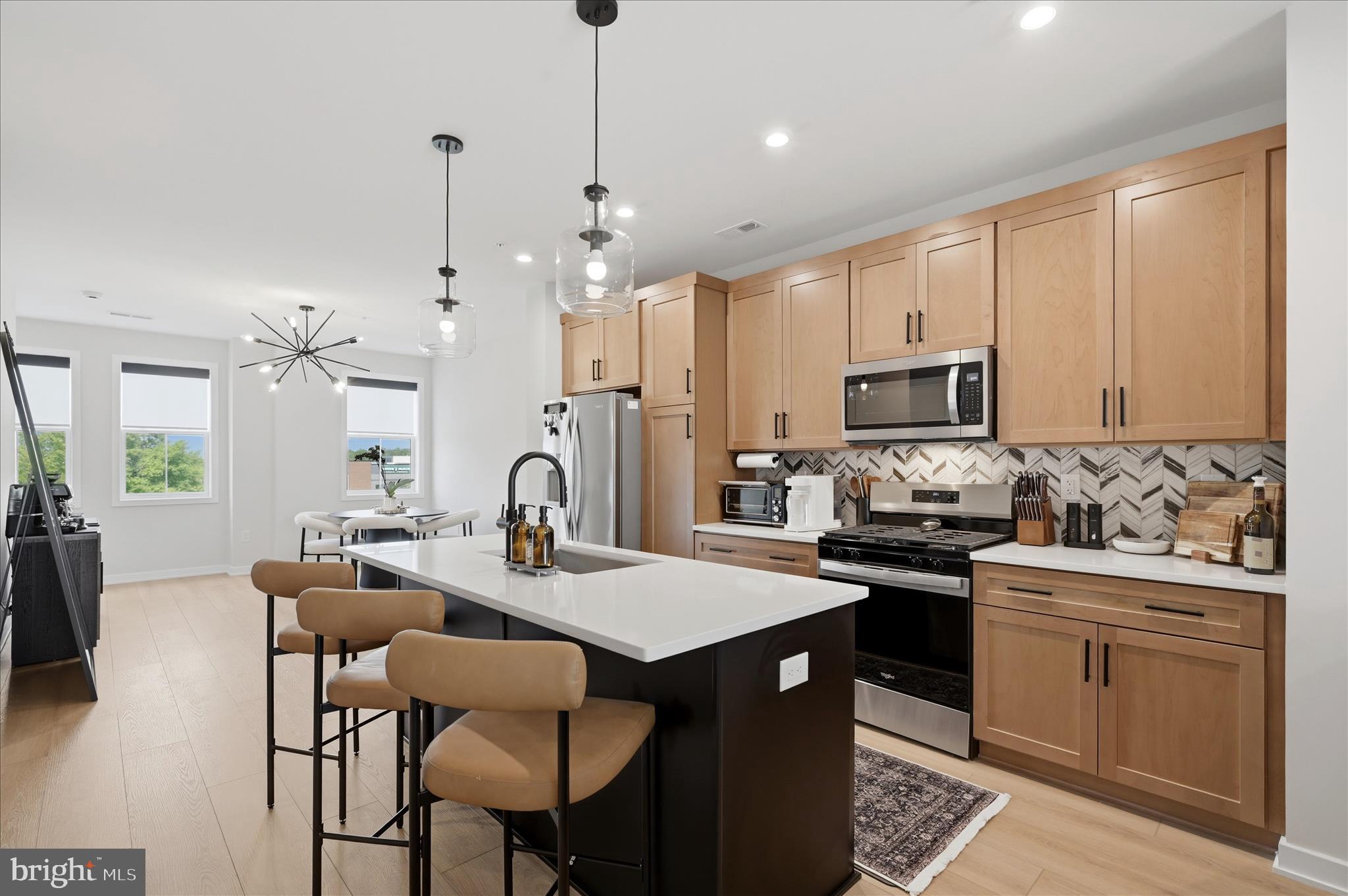 COMMONWEALTH PLACE AT WESTFIELDS - Residential