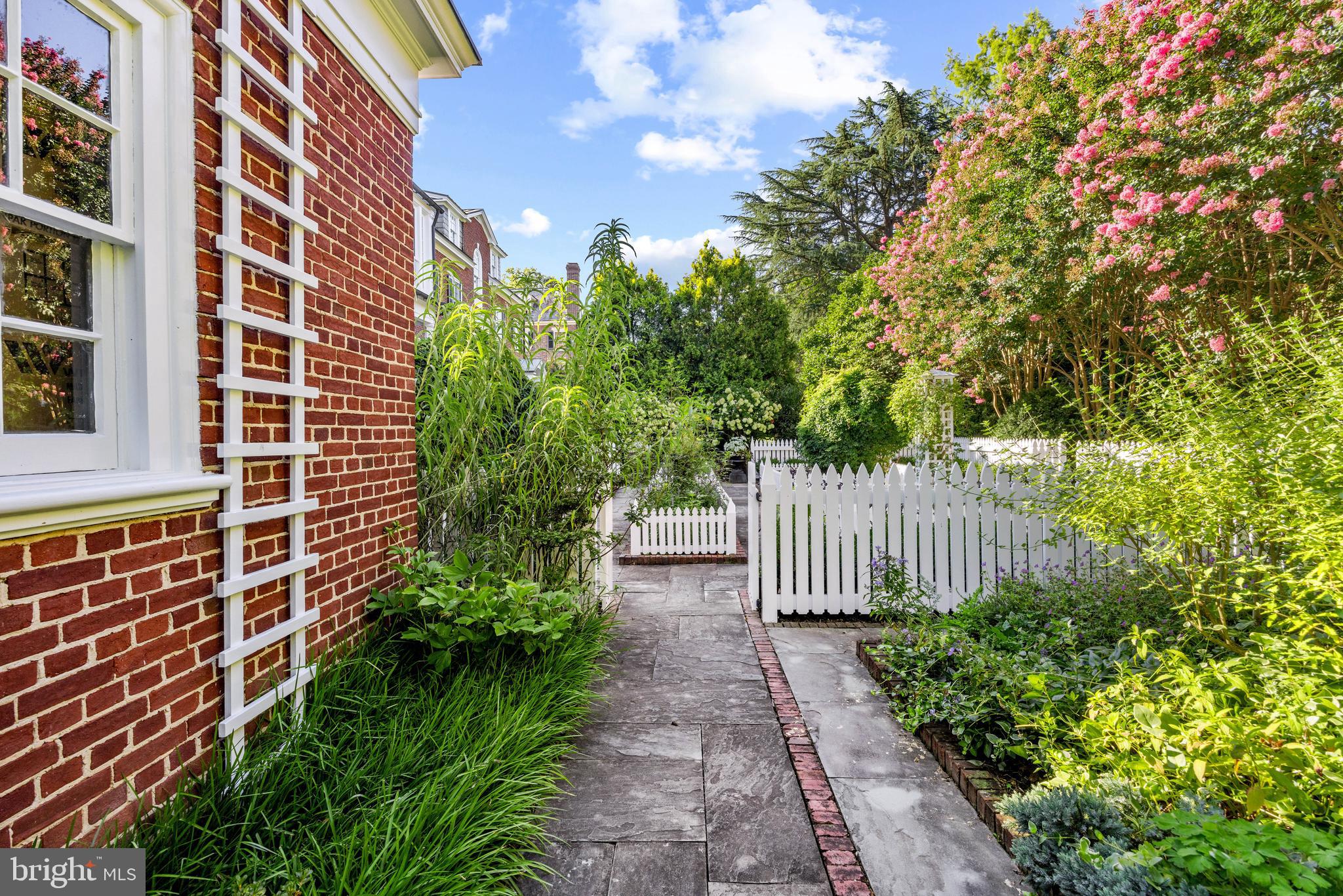 GUILFORD - Residential