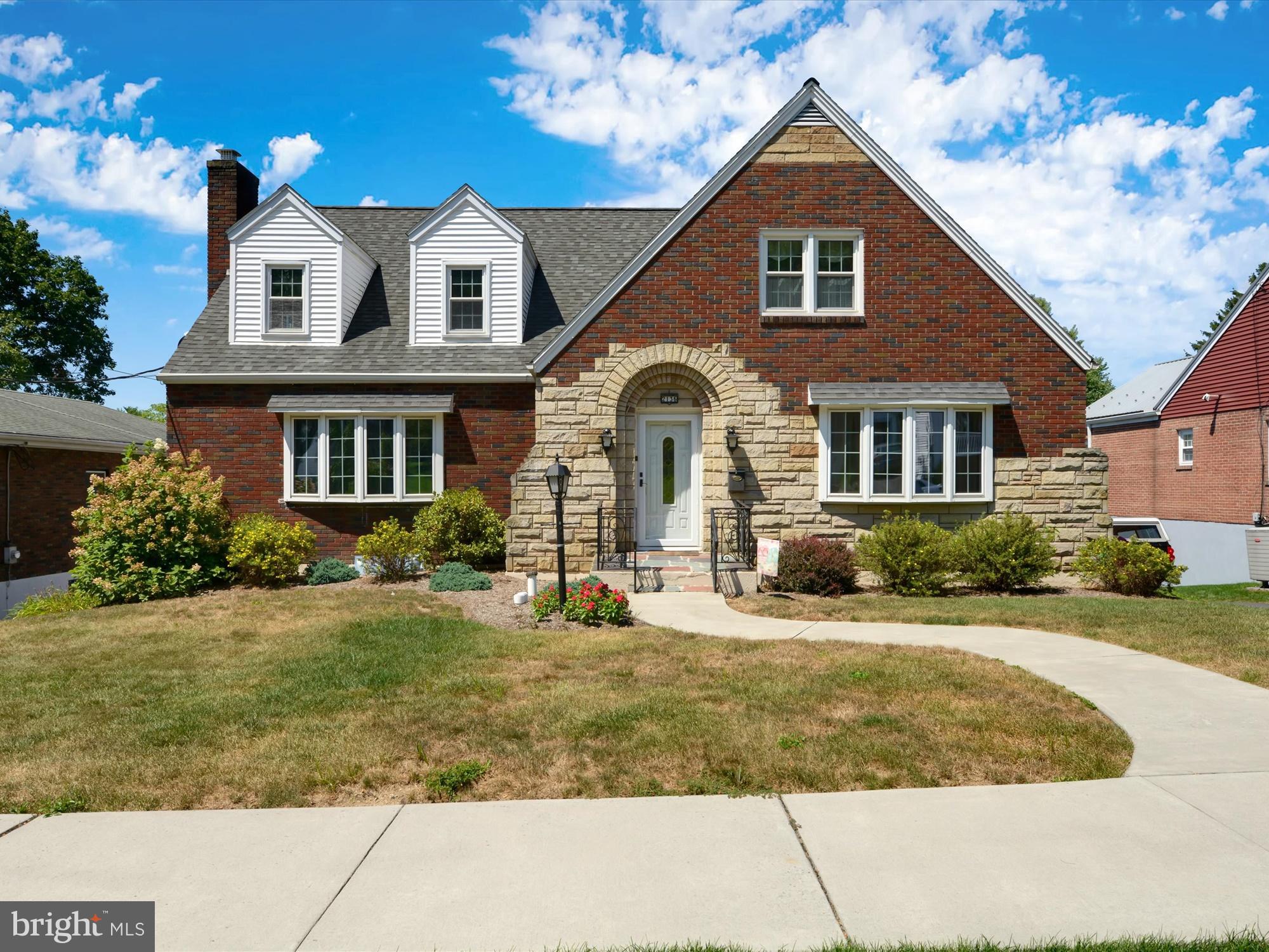 MAHANTONGO STREET - Residential