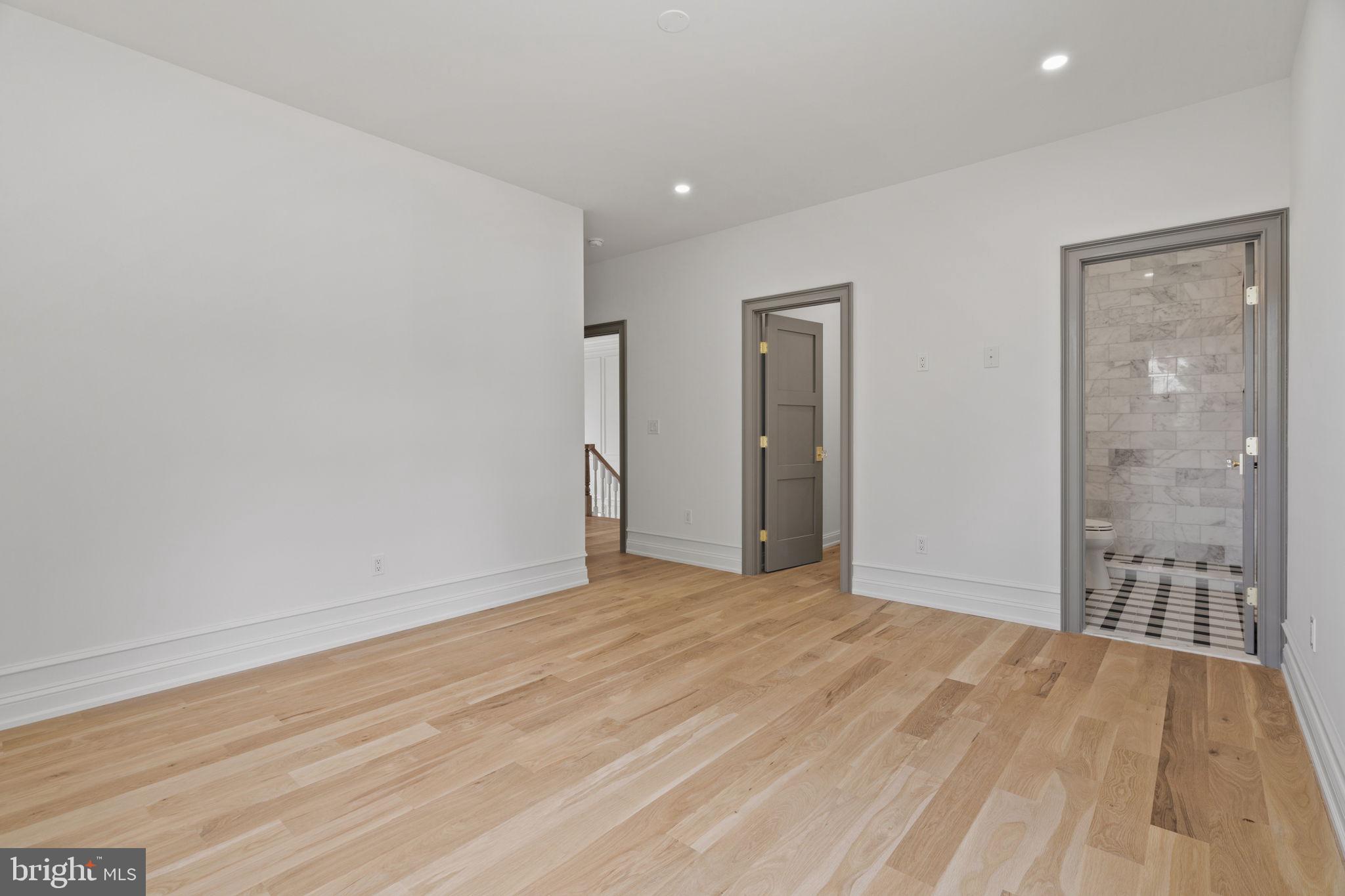 VALENTINE ESTS - Residential