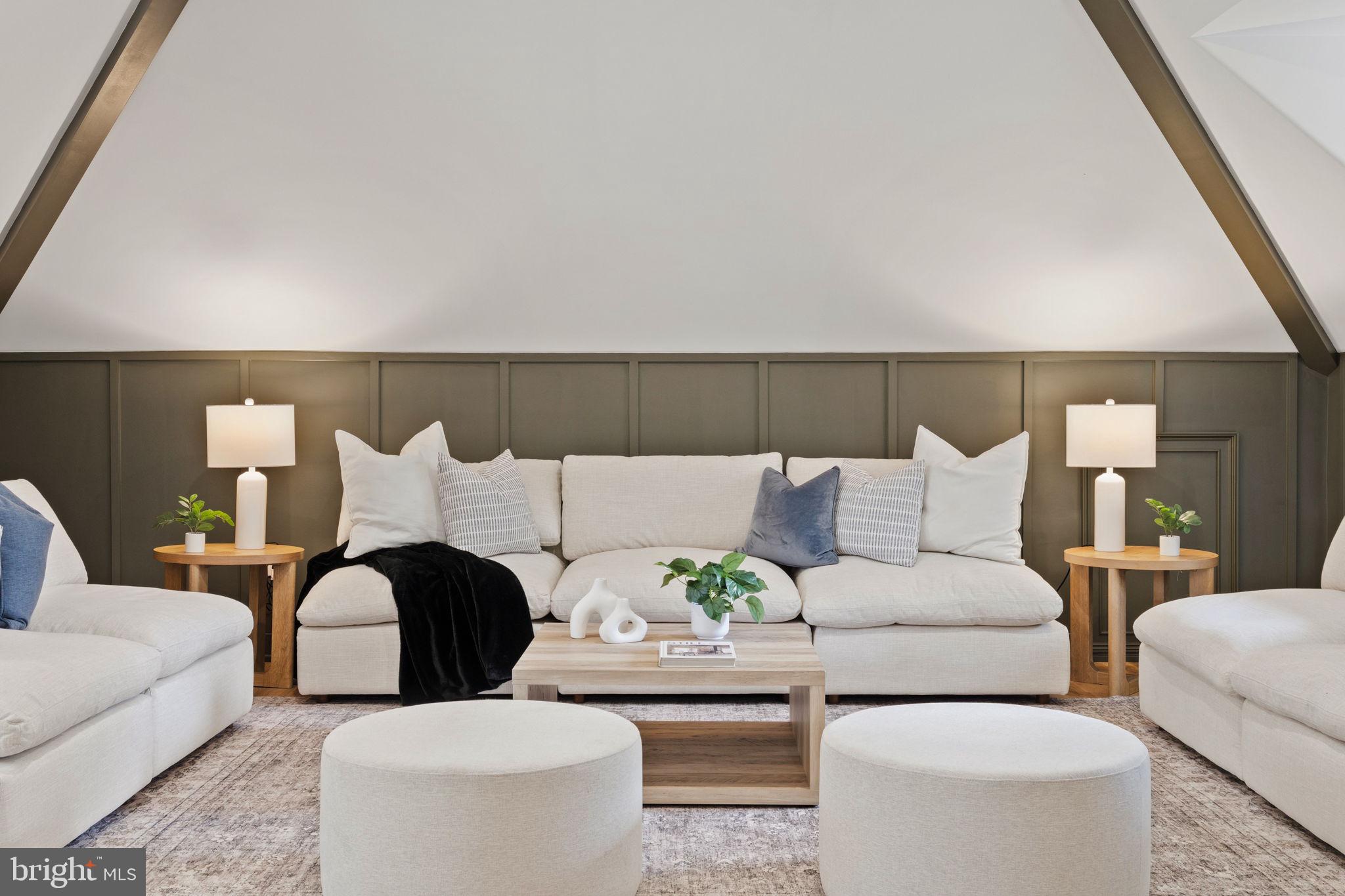 VALENTINE ESTS - Residential