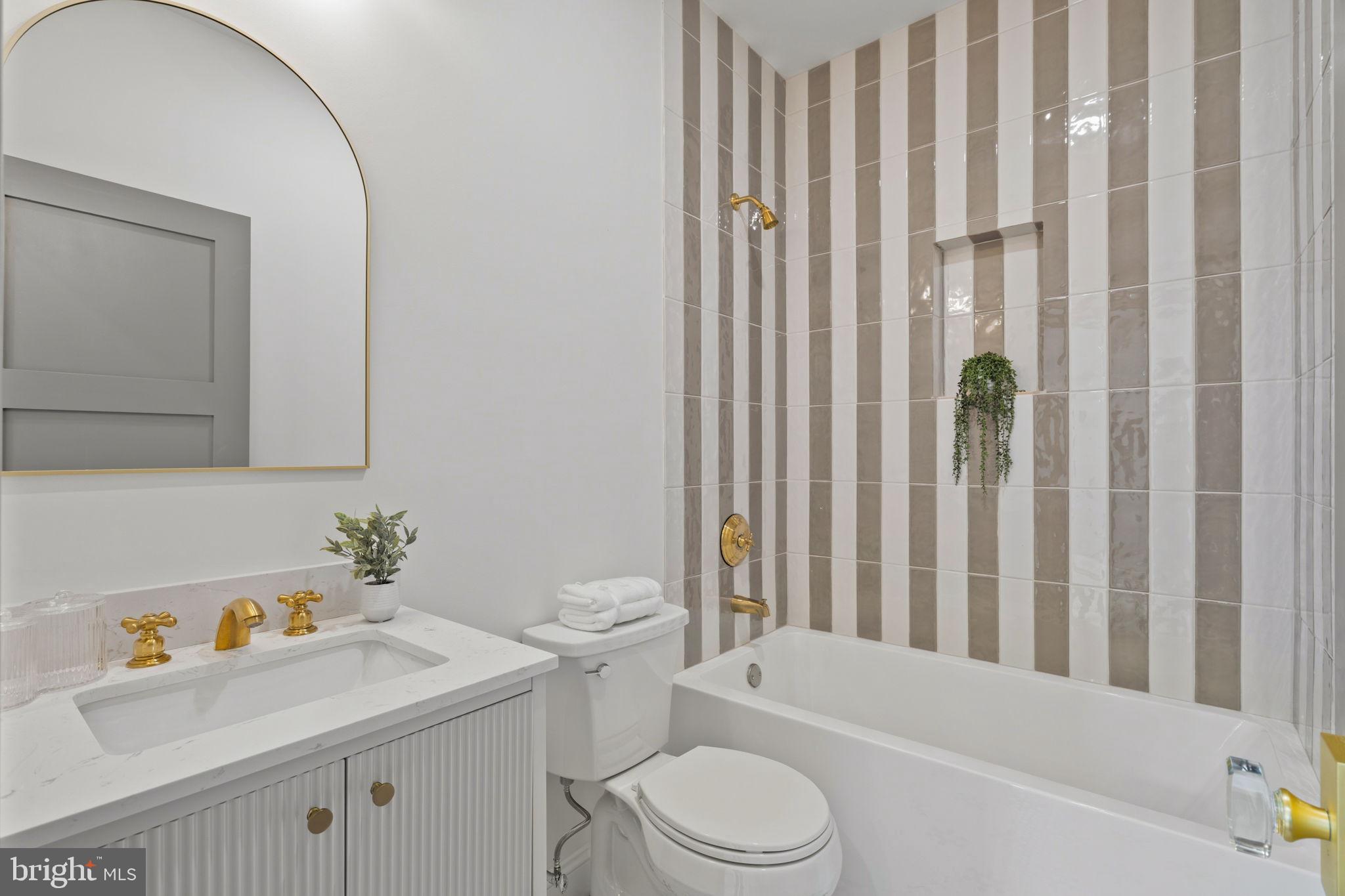 VALENTINE ESTS - Residential