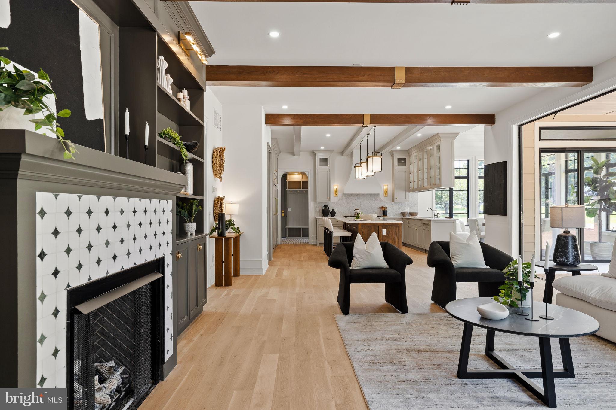 VALENTINE ESTS - Residential