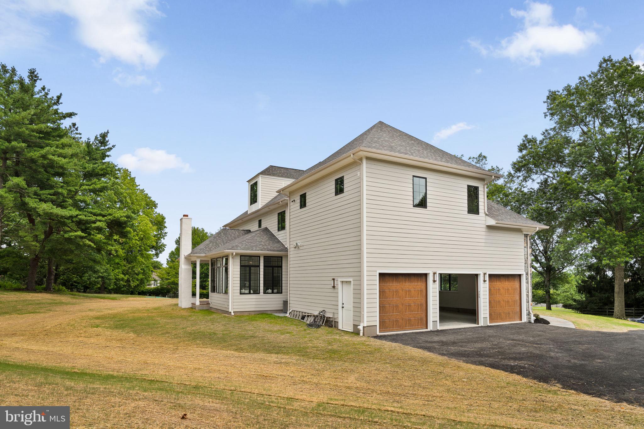 VALENTINE ESTS - Residential