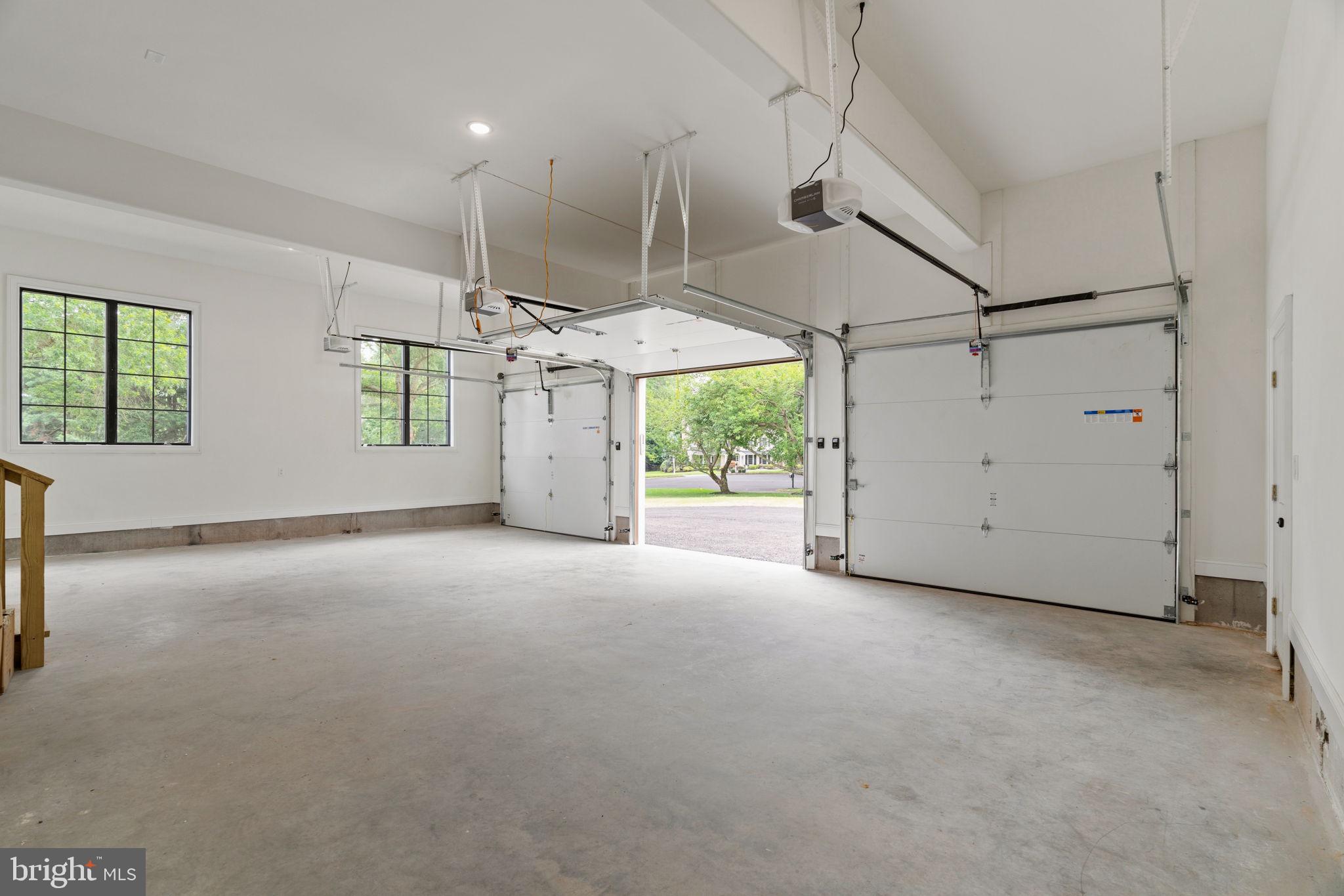 VALENTINE ESTS - Residential