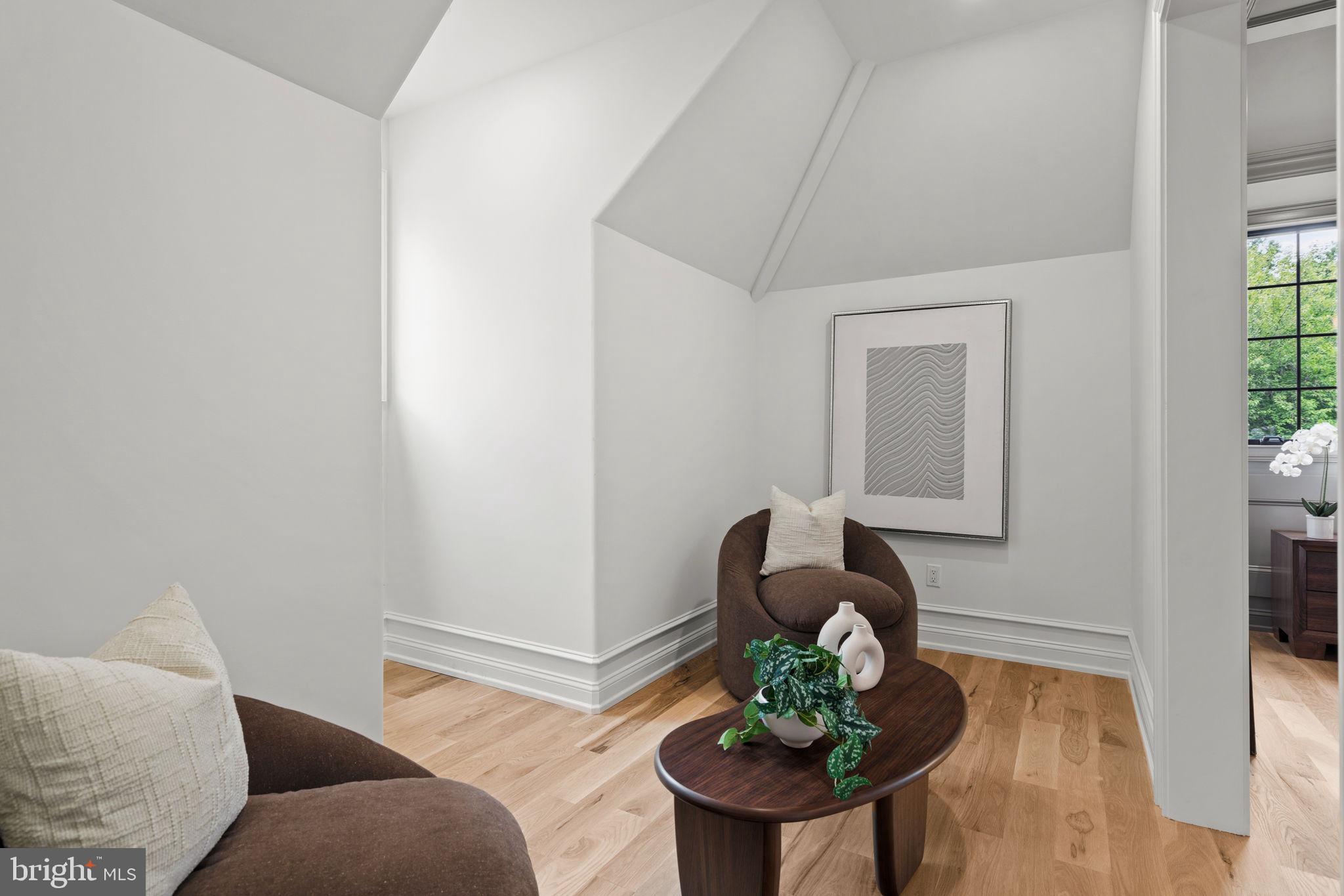 VALENTINE ESTS - Residential