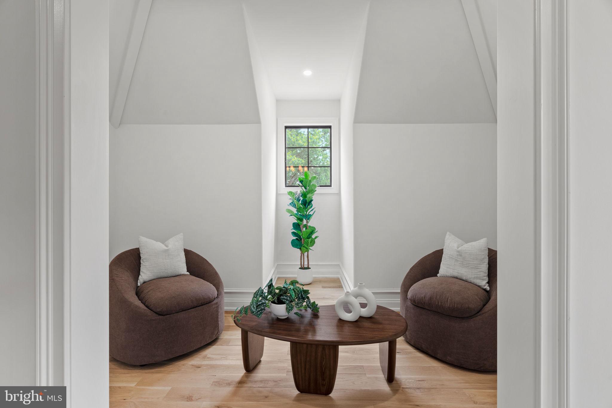 VALENTINE ESTS - Residential