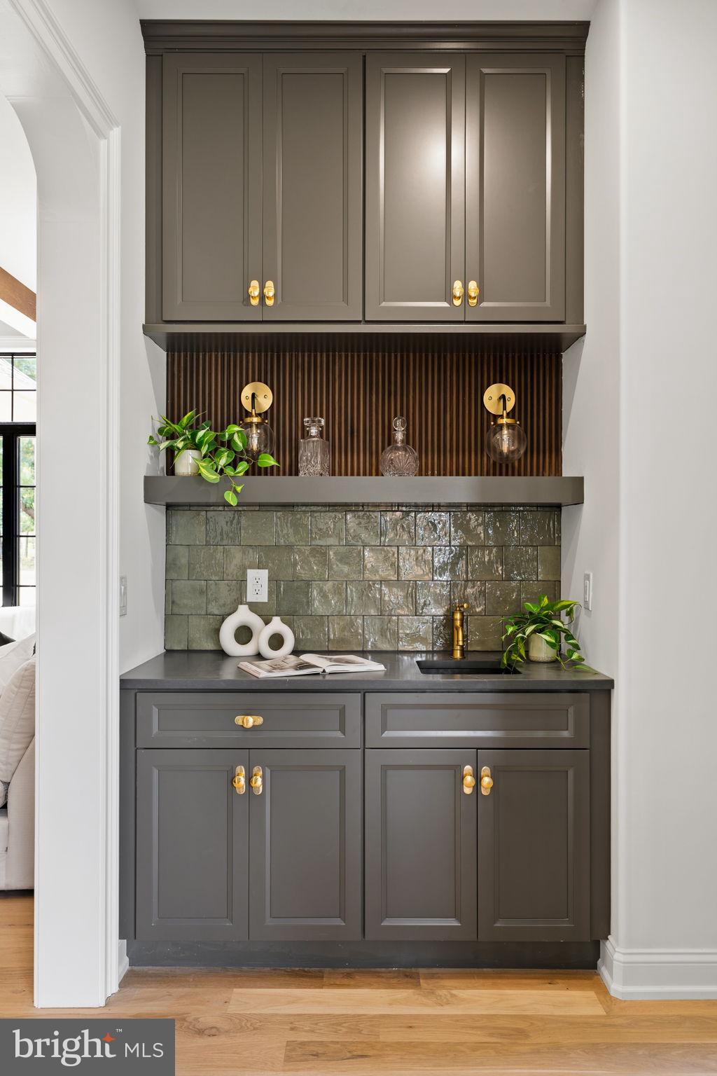 VALENTINE ESTS - Residential