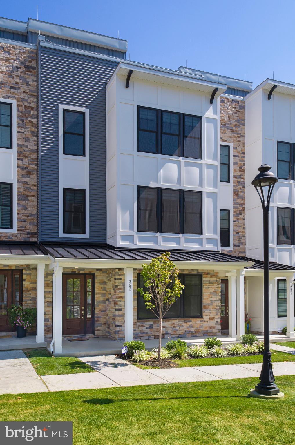NEWTOWN WALK AT ELLIS PRESERVE - Residential