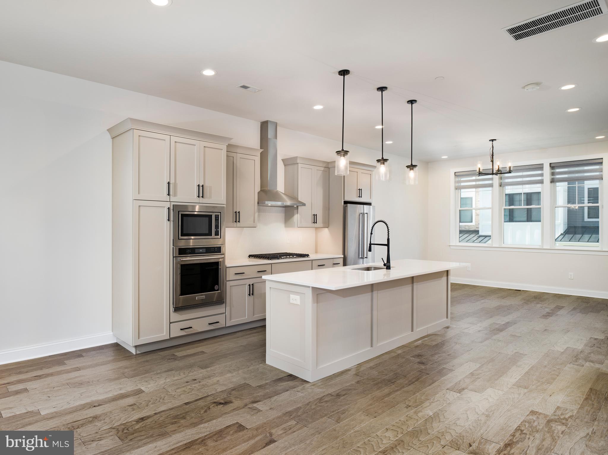 NEWTOWN WALK AT ELLIS PRESERVE - Residential