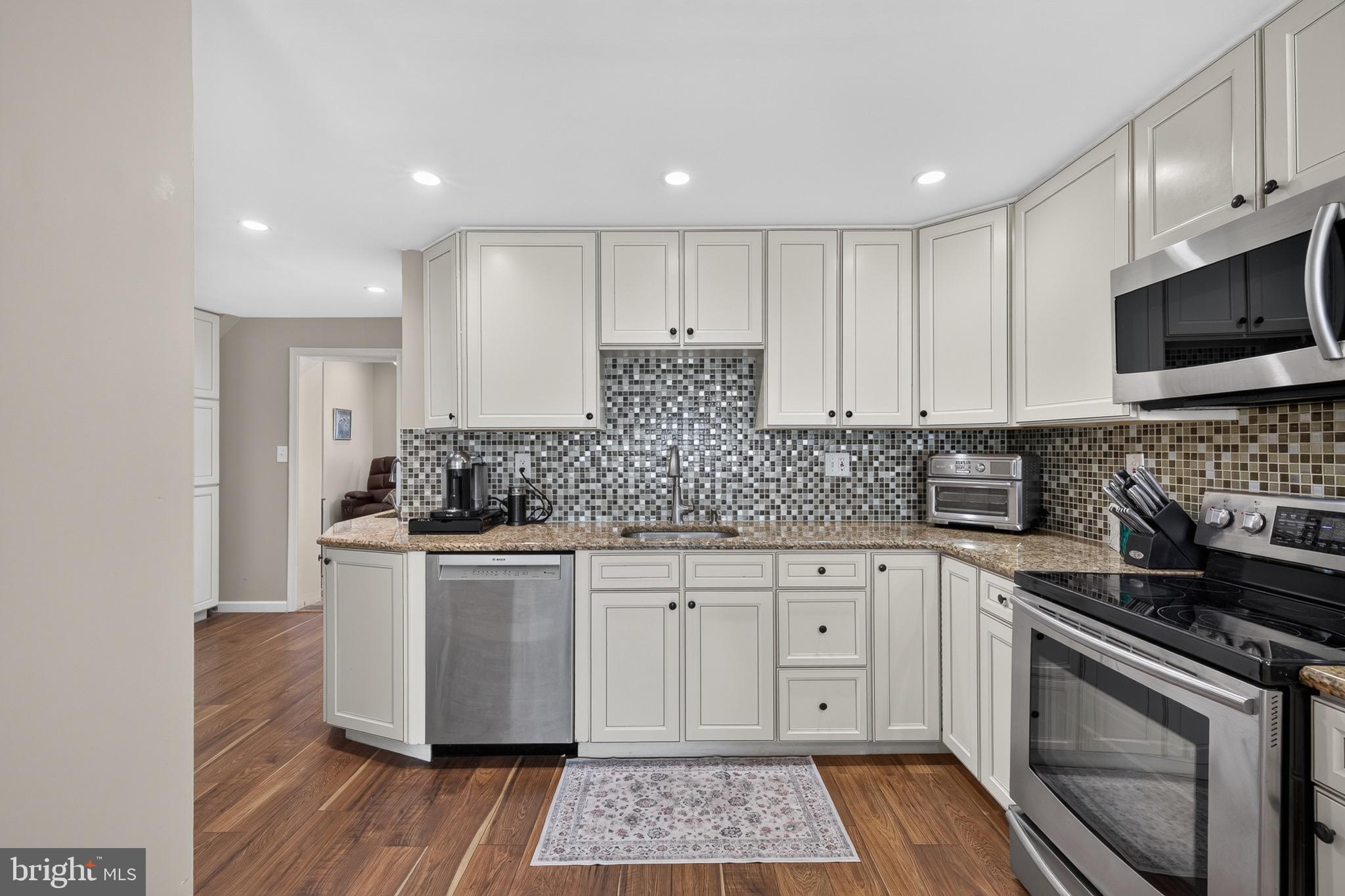 RIDLEY FARMS - Residential