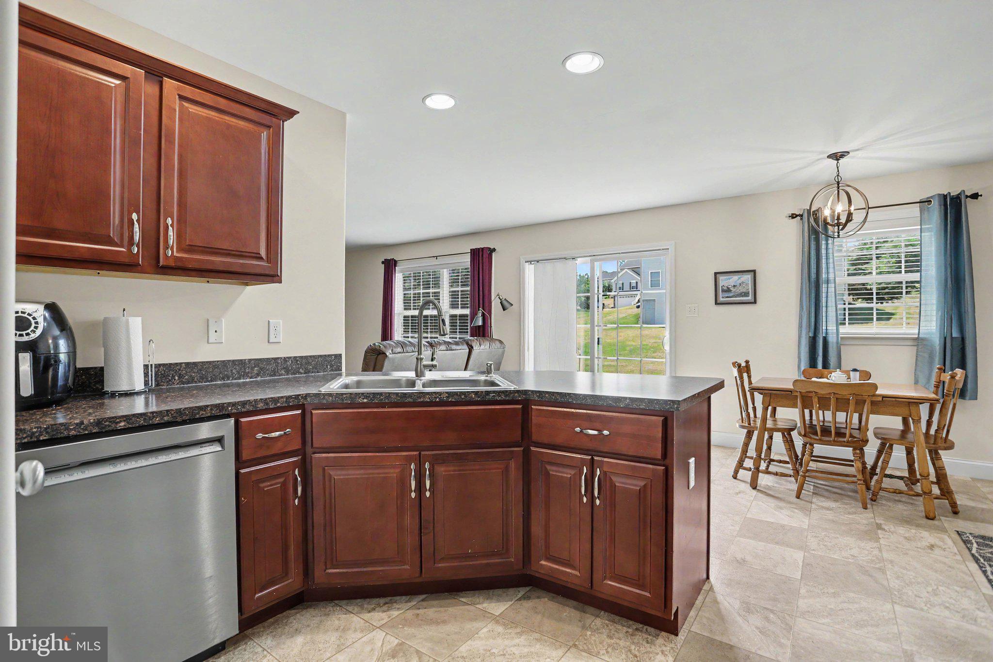 FEATHERTON CROSSING - Residential