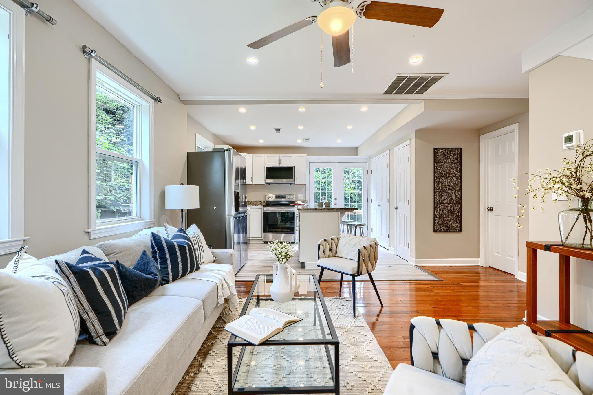 CENTREVILLE - Residential