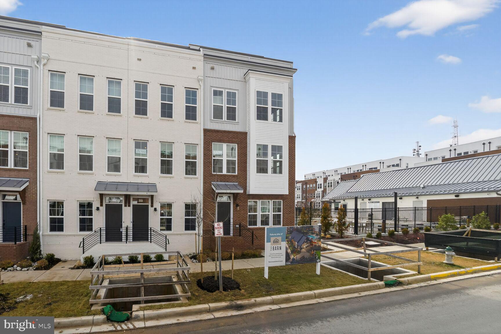FARMSTEAD DISTRICT - Residential