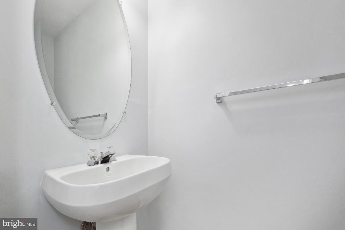 GUNSTON HILL - Residential Lease