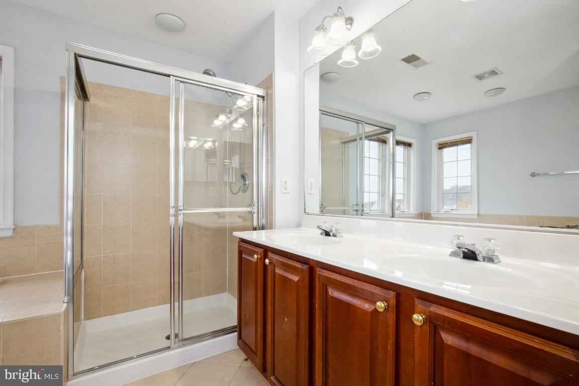GUNSTON HILL - Residential Lease