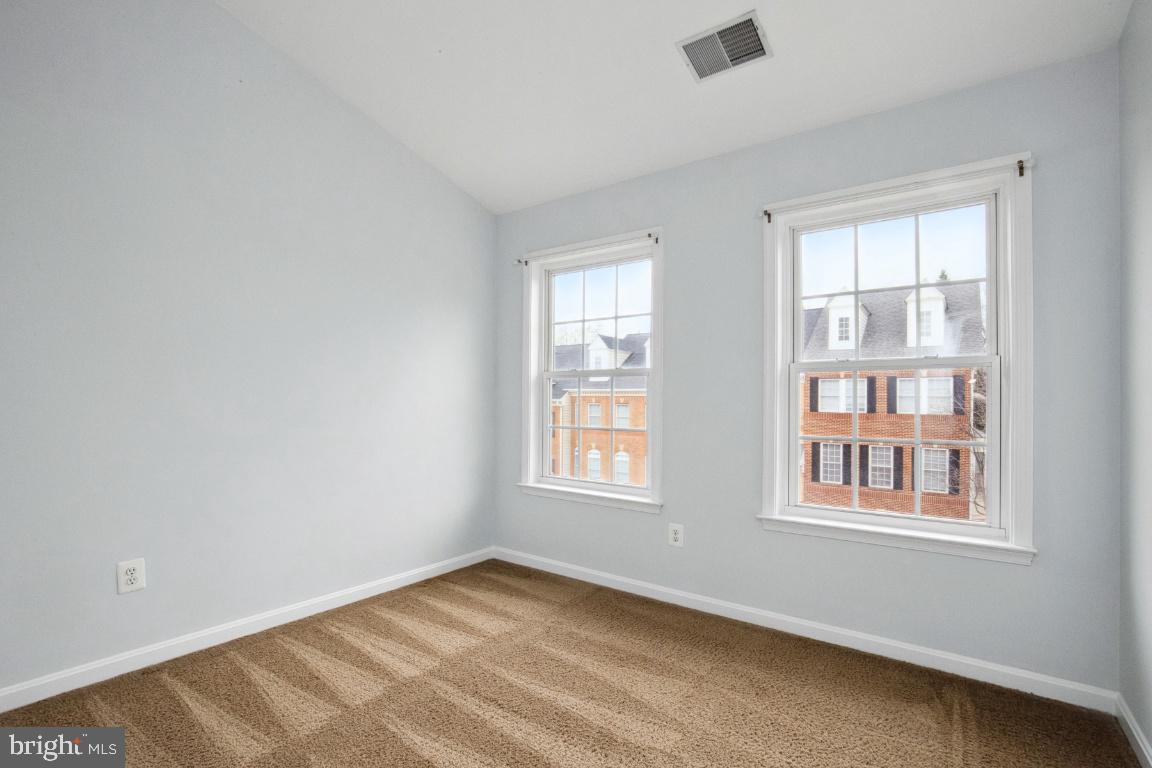 GUNSTON HILL - Residential Lease