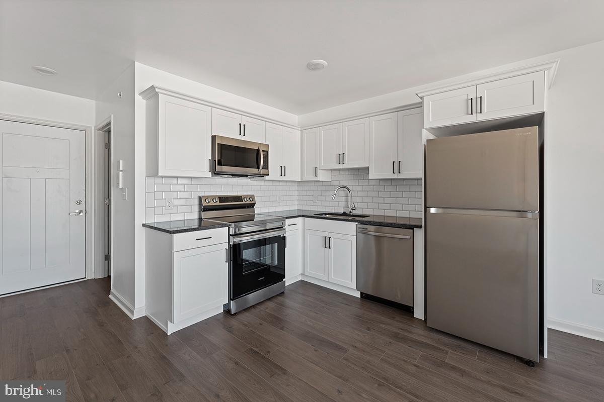 ROXBOROUGH - Residential Lease