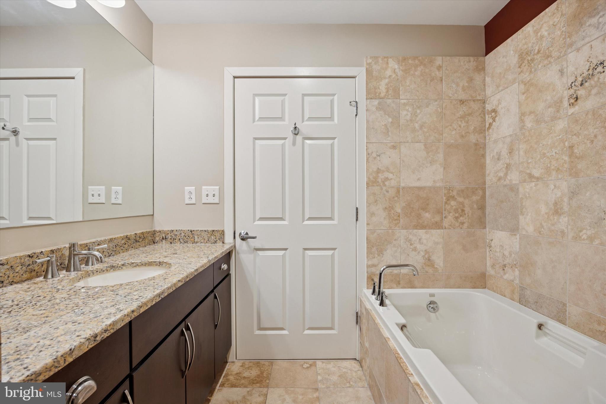 OLD CITY - Residential Lease