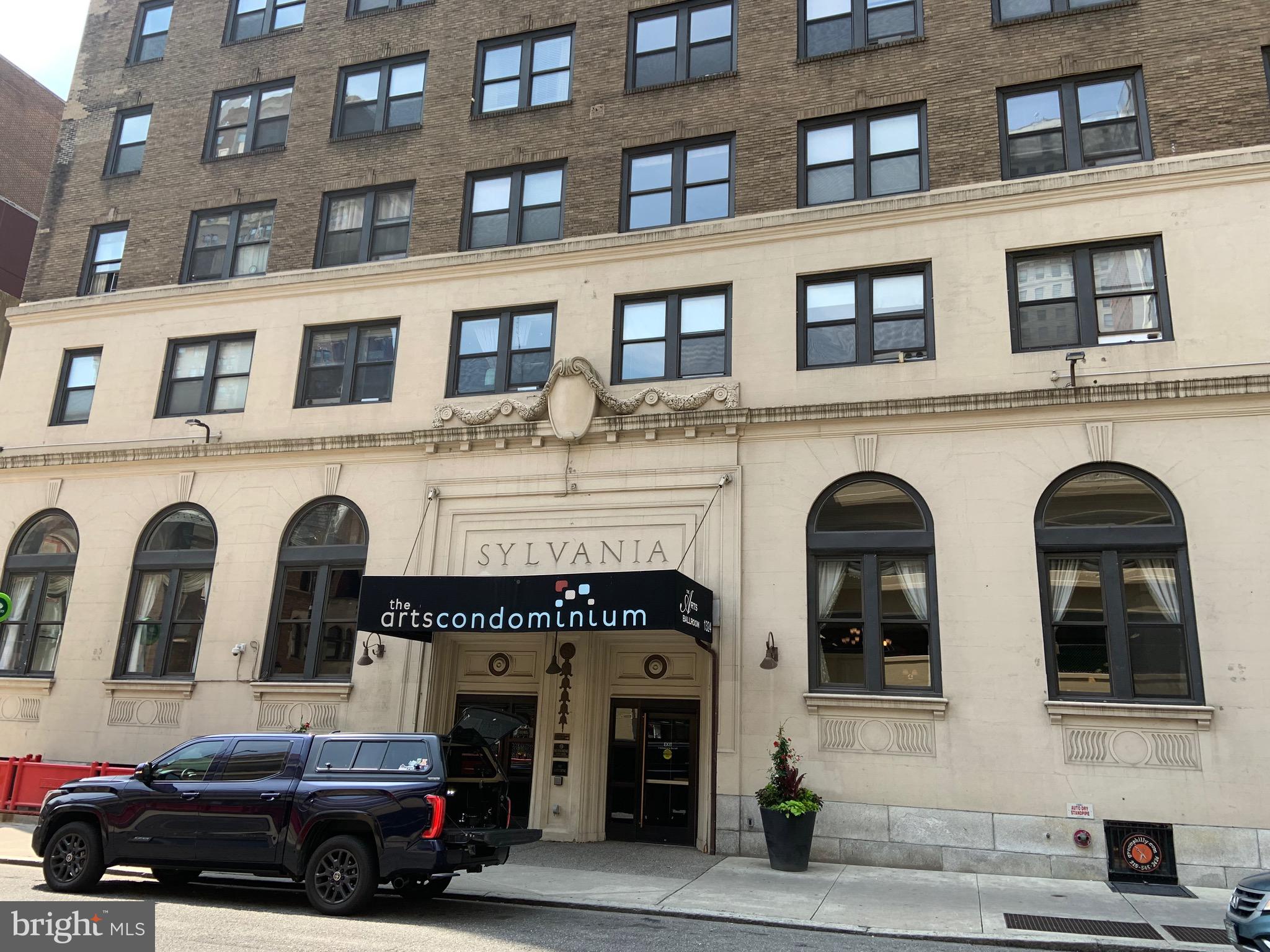 WASHINGTON SQ WEST - Residential