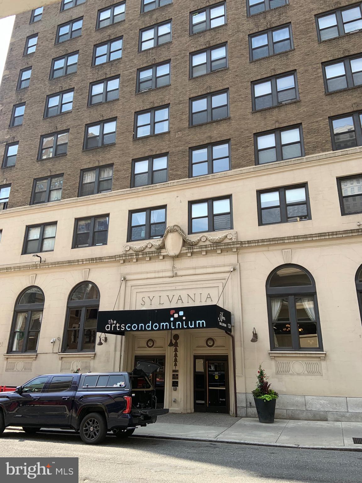 WASHINGTON SQ WEST - Residential
