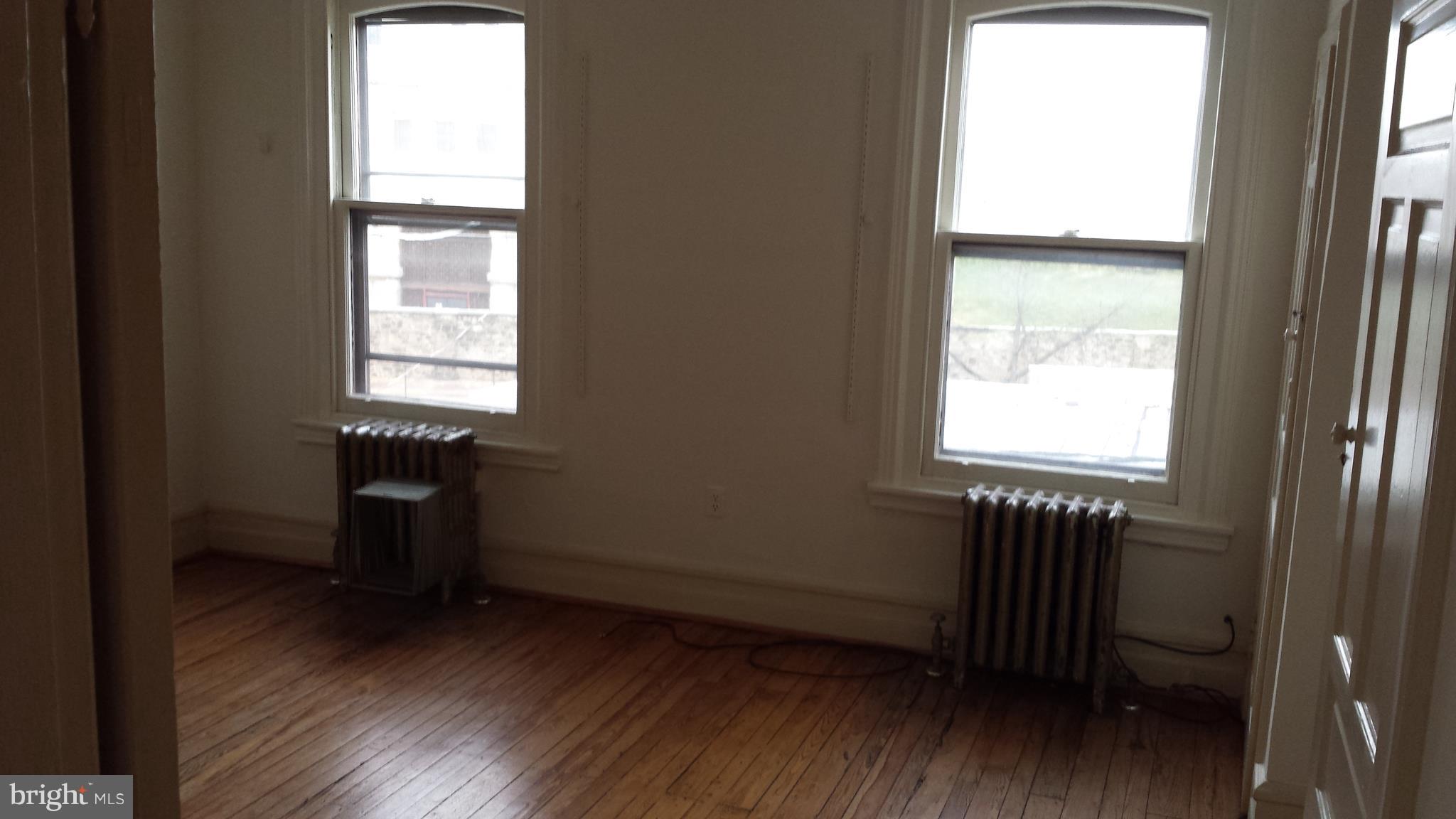 ART MUSEUM AREA - Residential Lease