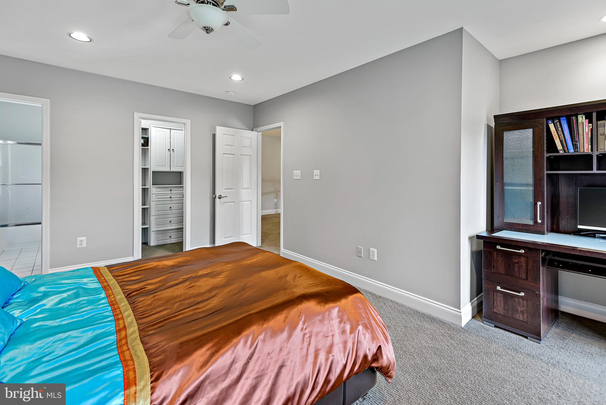 PALATINE OAKS - Residential