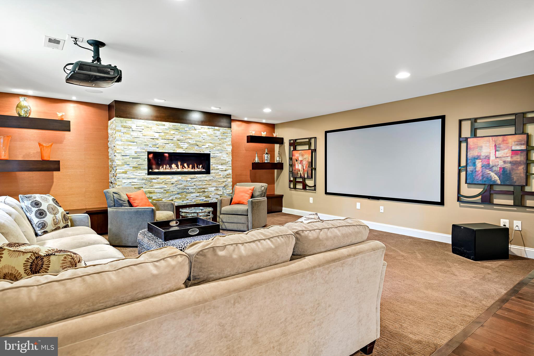 PALATINE OAKS - Residential