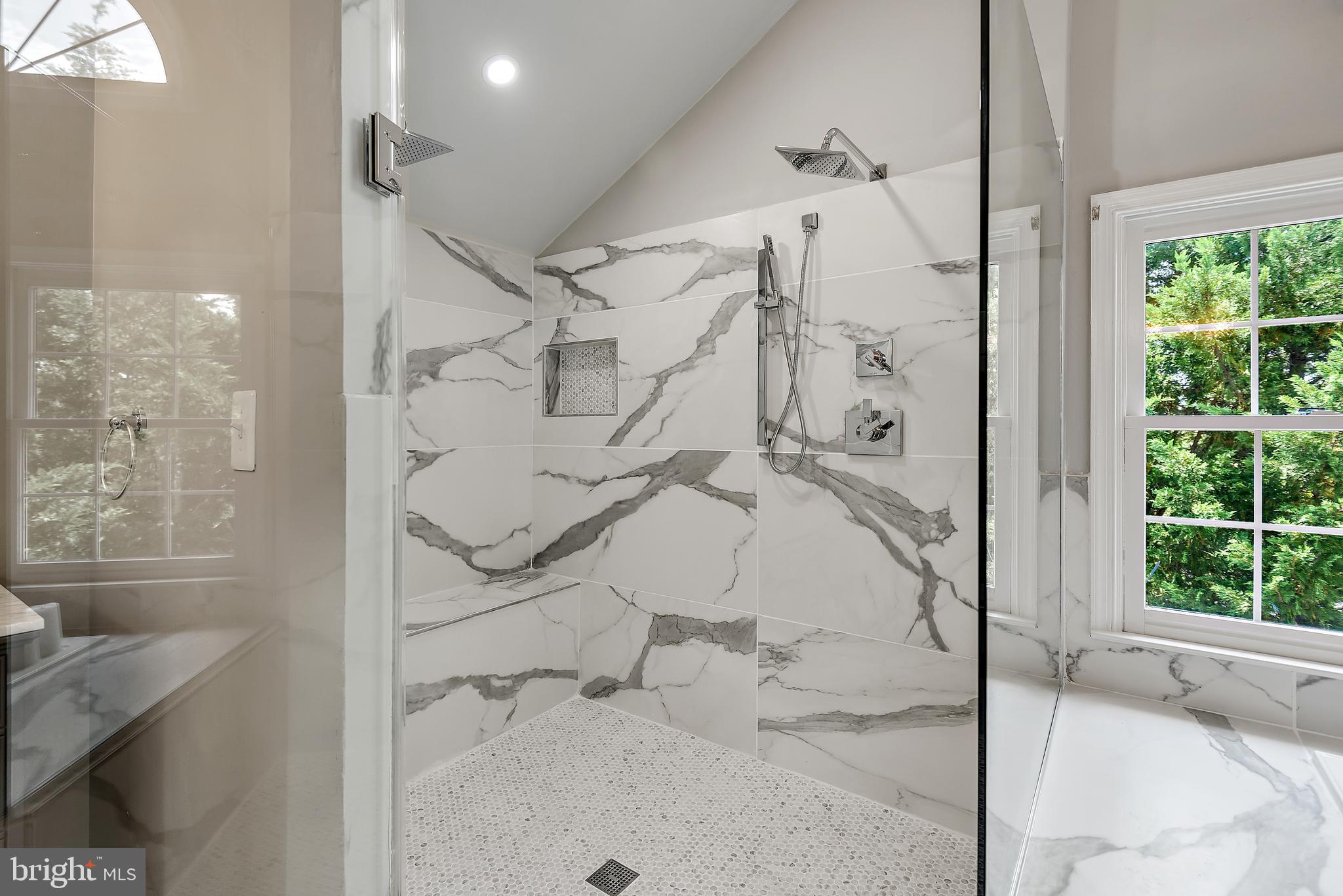 PALATINE OAKS - Residential