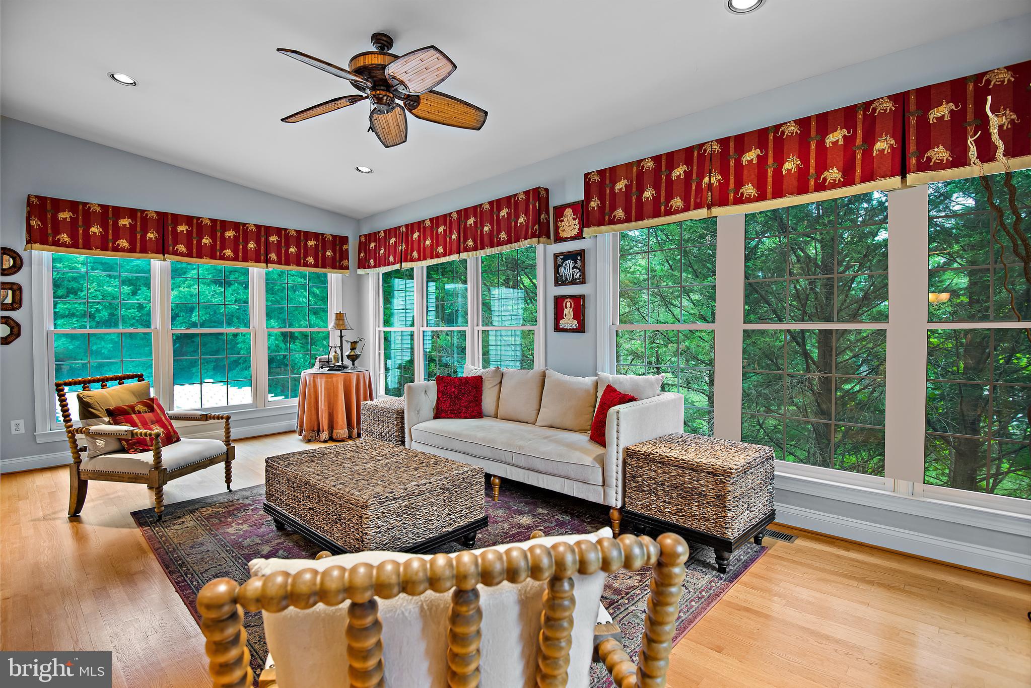 PALATINE OAKS - Residential