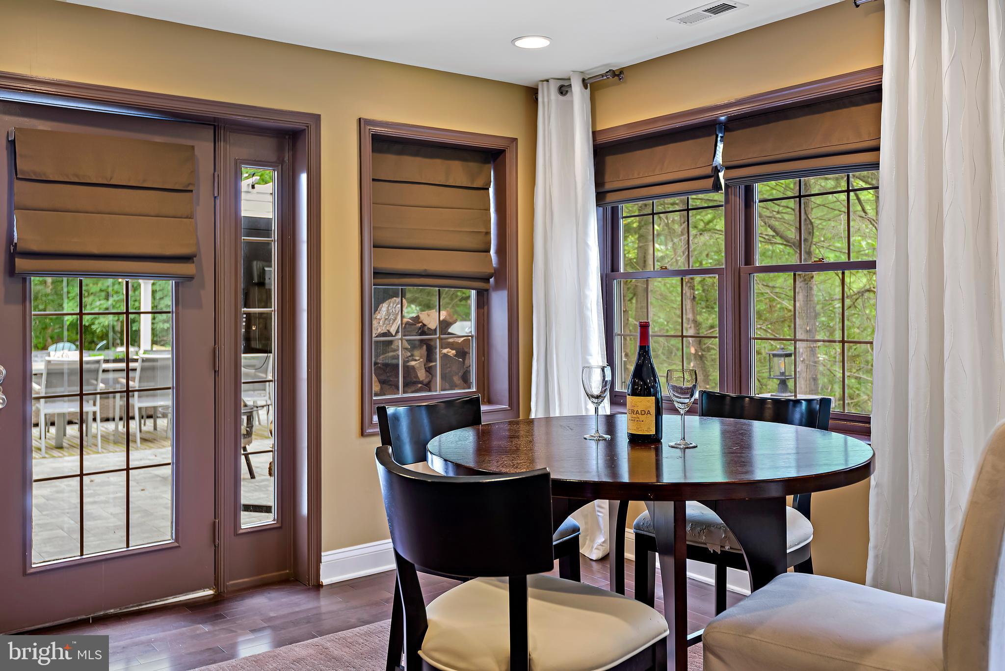 PALATINE OAKS - Residential
