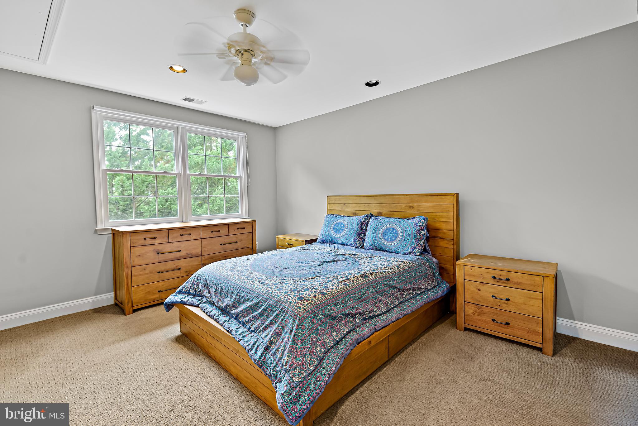 PALATINE OAKS - Residential