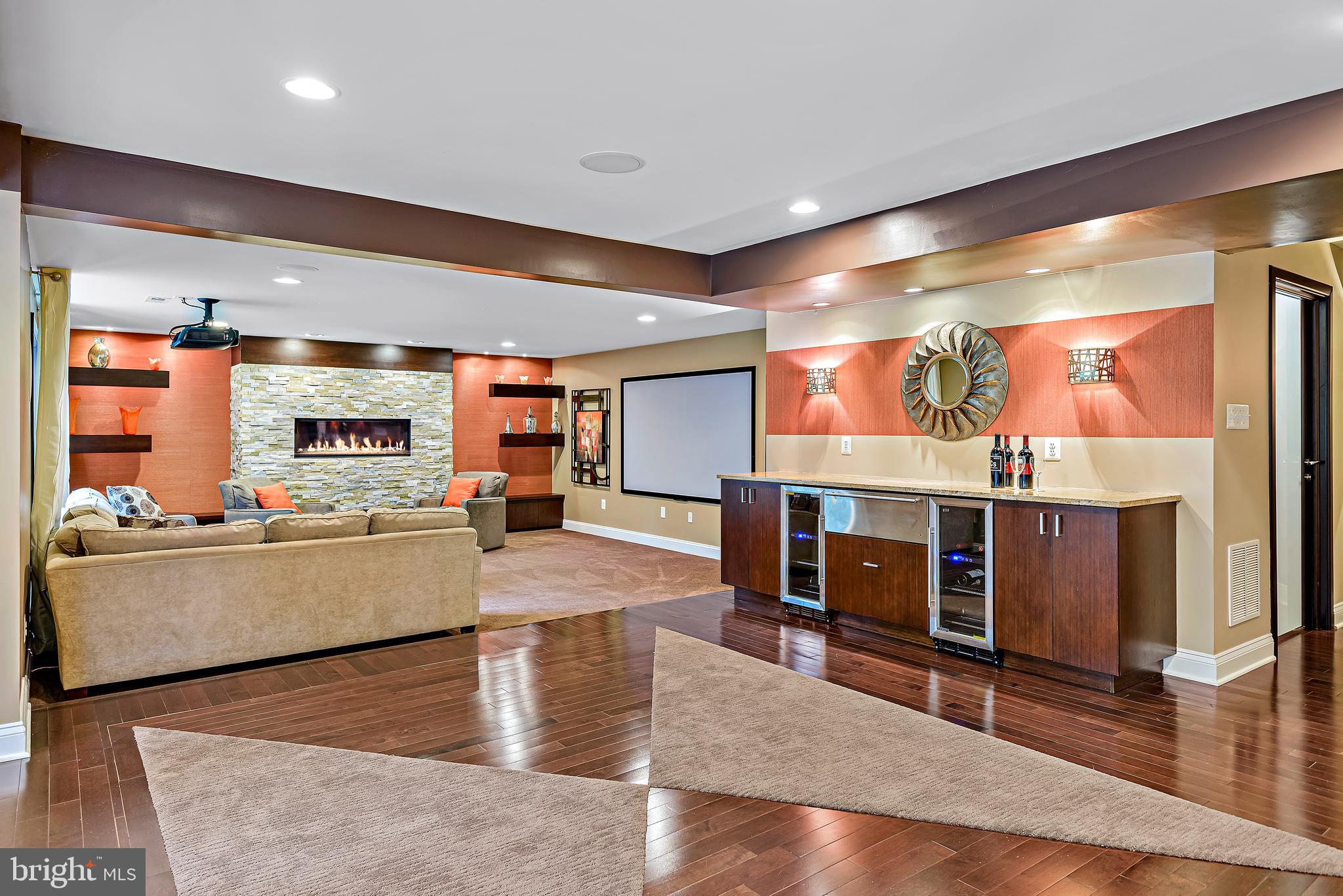 PALATINE OAKS - Residential