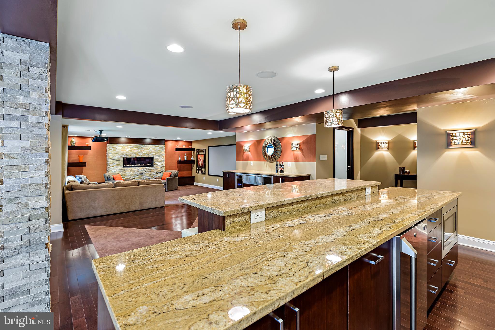 PALATINE OAKS - Residential