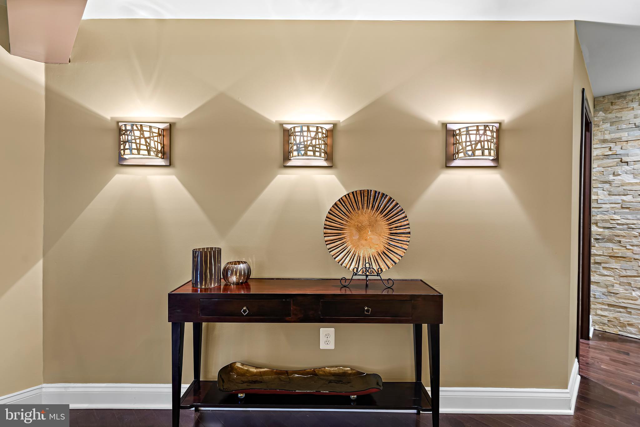 PALATINE OAKS - Residential