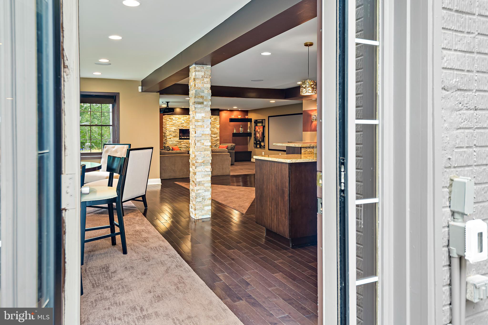 PALATINE OAKS - Residential