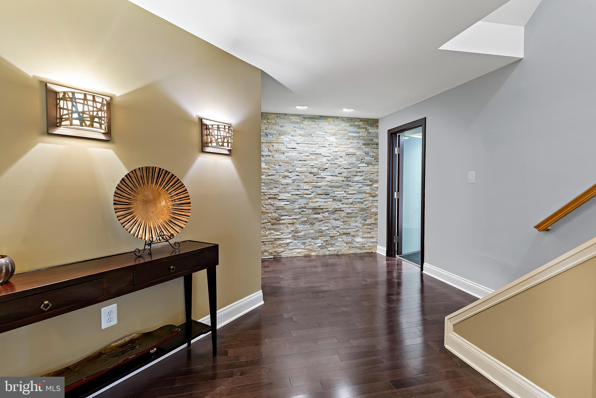 PALATINE OAKS - Residential