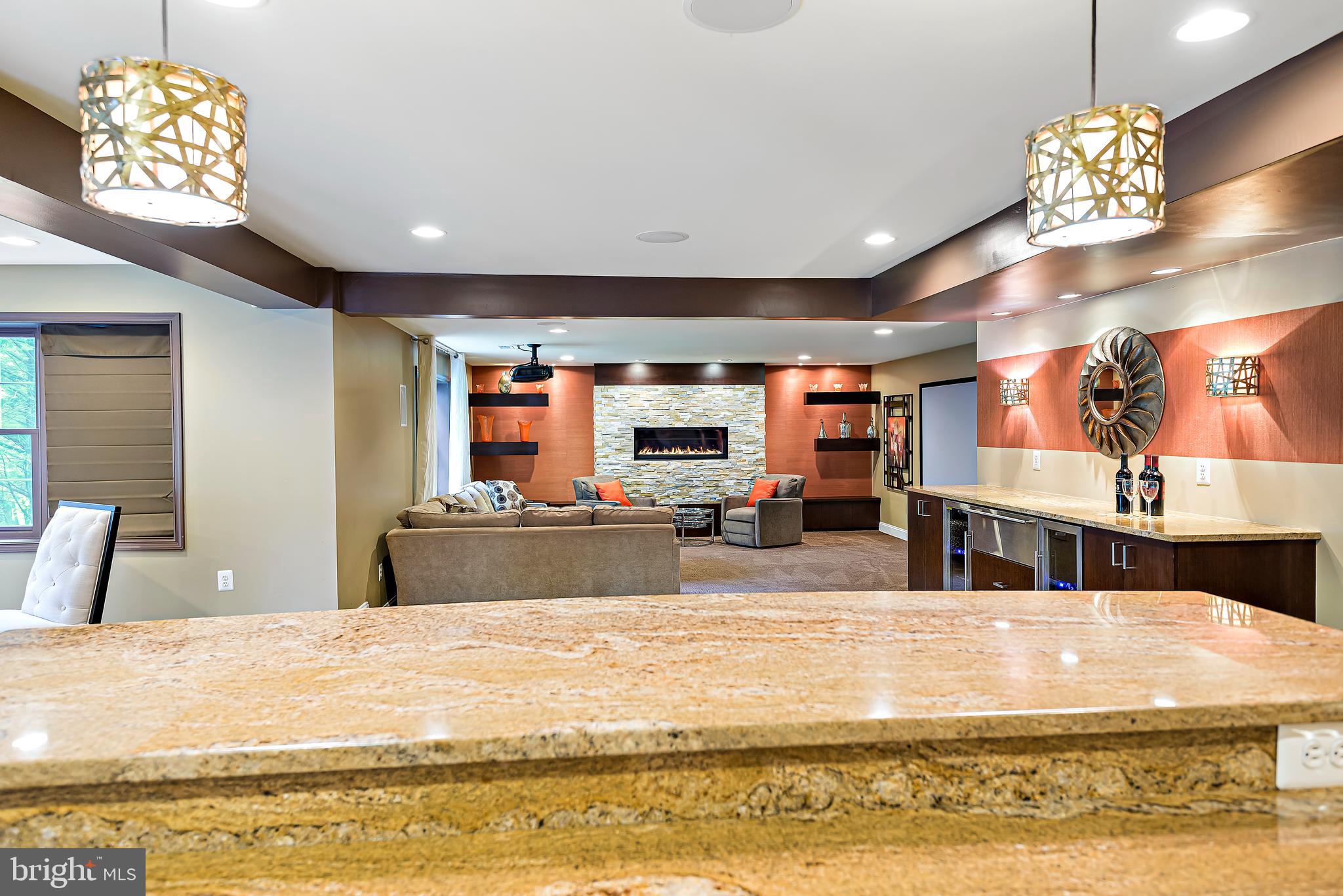 PALATINE OAKS - Residential