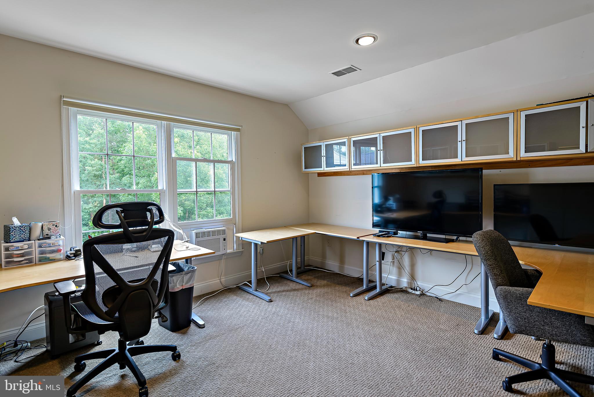 PALATINE OAKS - Residential