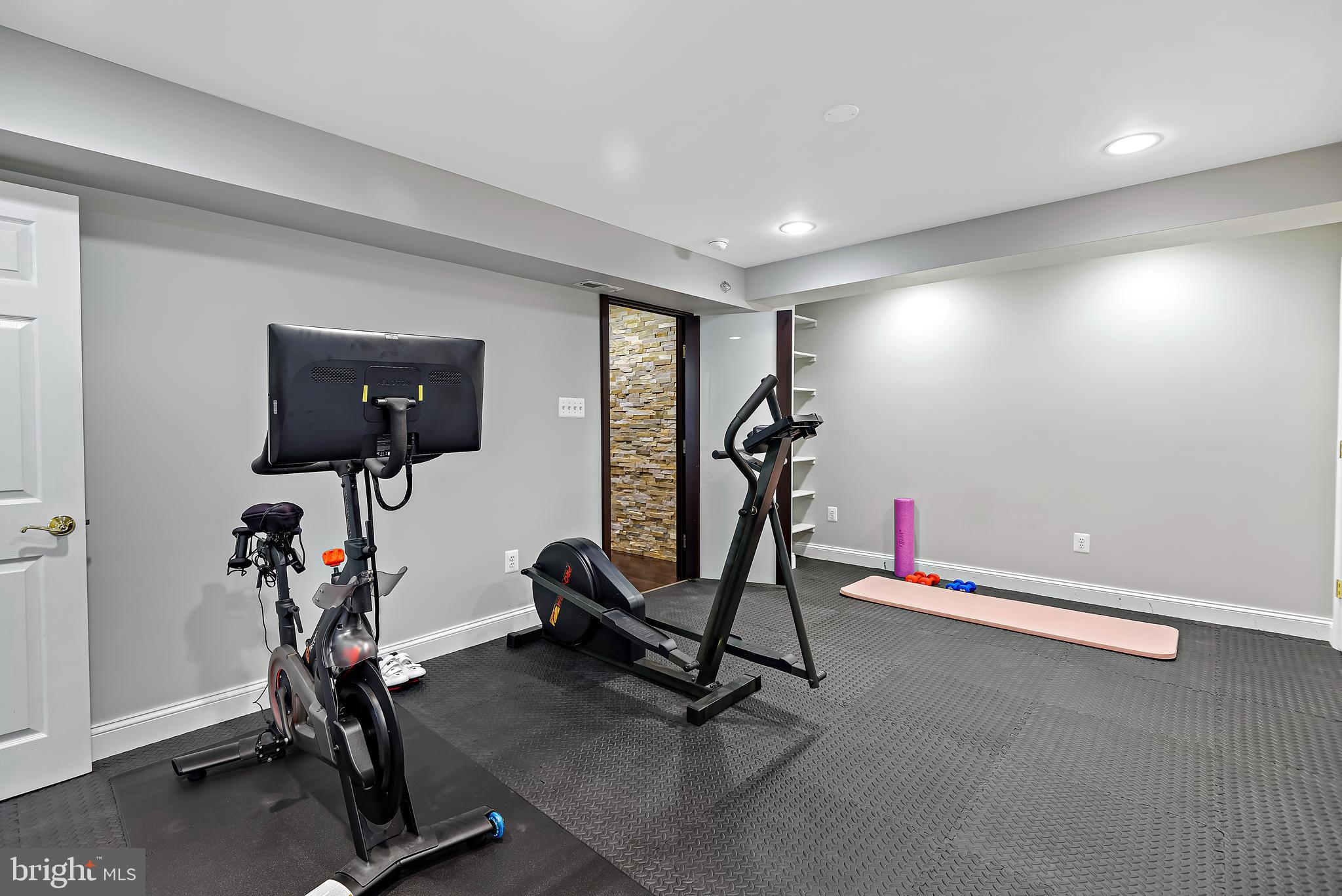 PALATINE OAKS - Residential
